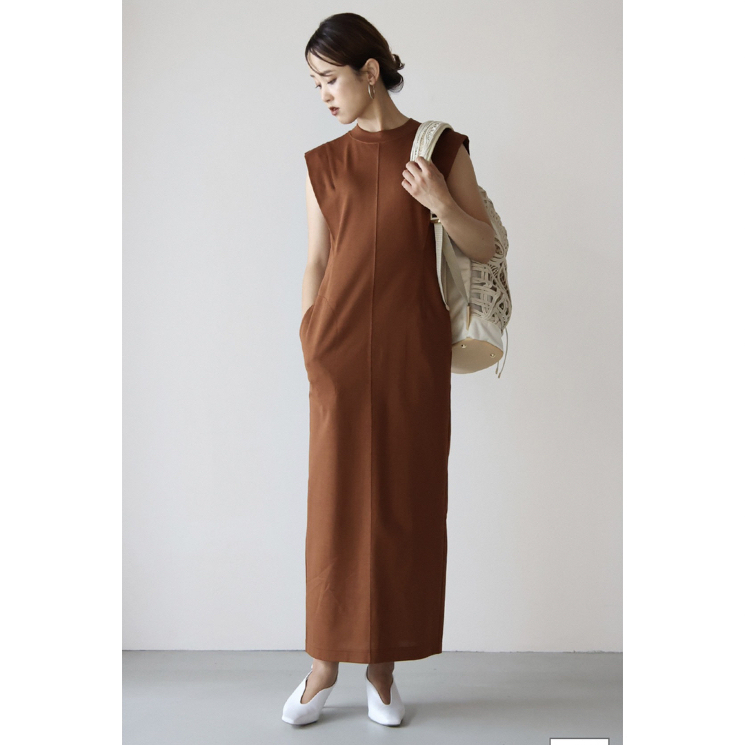 mame(マメ)のMame COTTON JERSEY SLEEVELESS DRESS サイズ3 レディースのワンピース(ロングワンピース/マキシワンピース)の商品写真