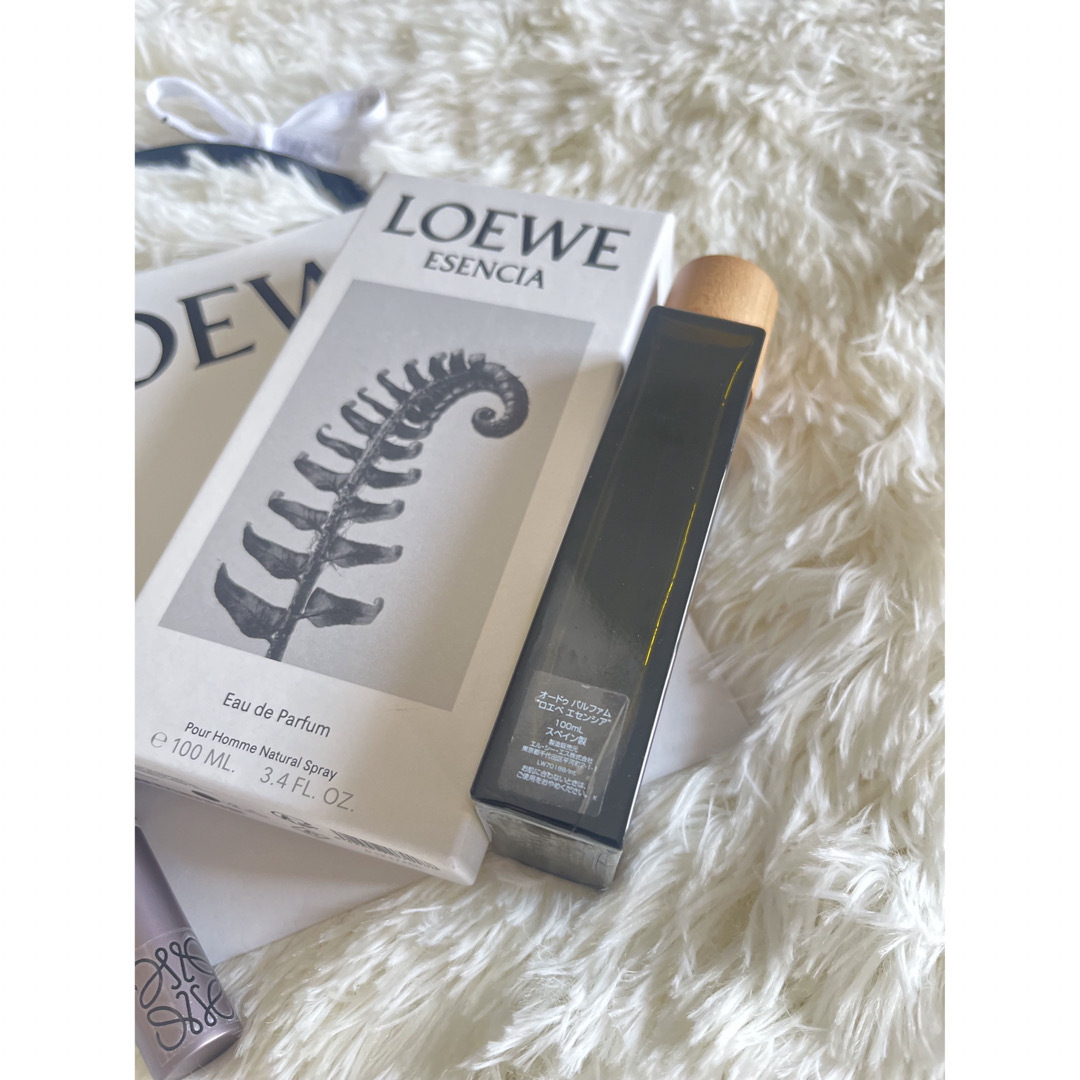 LOEWE(ロエベ)のloewe esencia エセンシア　4ml その2 コスメ/美容の香水(香水(女性用))の商品写真