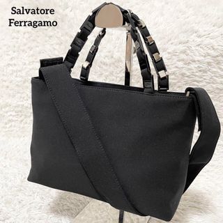 サルヴァトーレフェラガモ(Salvatore Ferragamo)のサルヴァトーレフェラガモ  ショルダーバッグ　2way ヴァラチェーン(ショルダーバッグ)