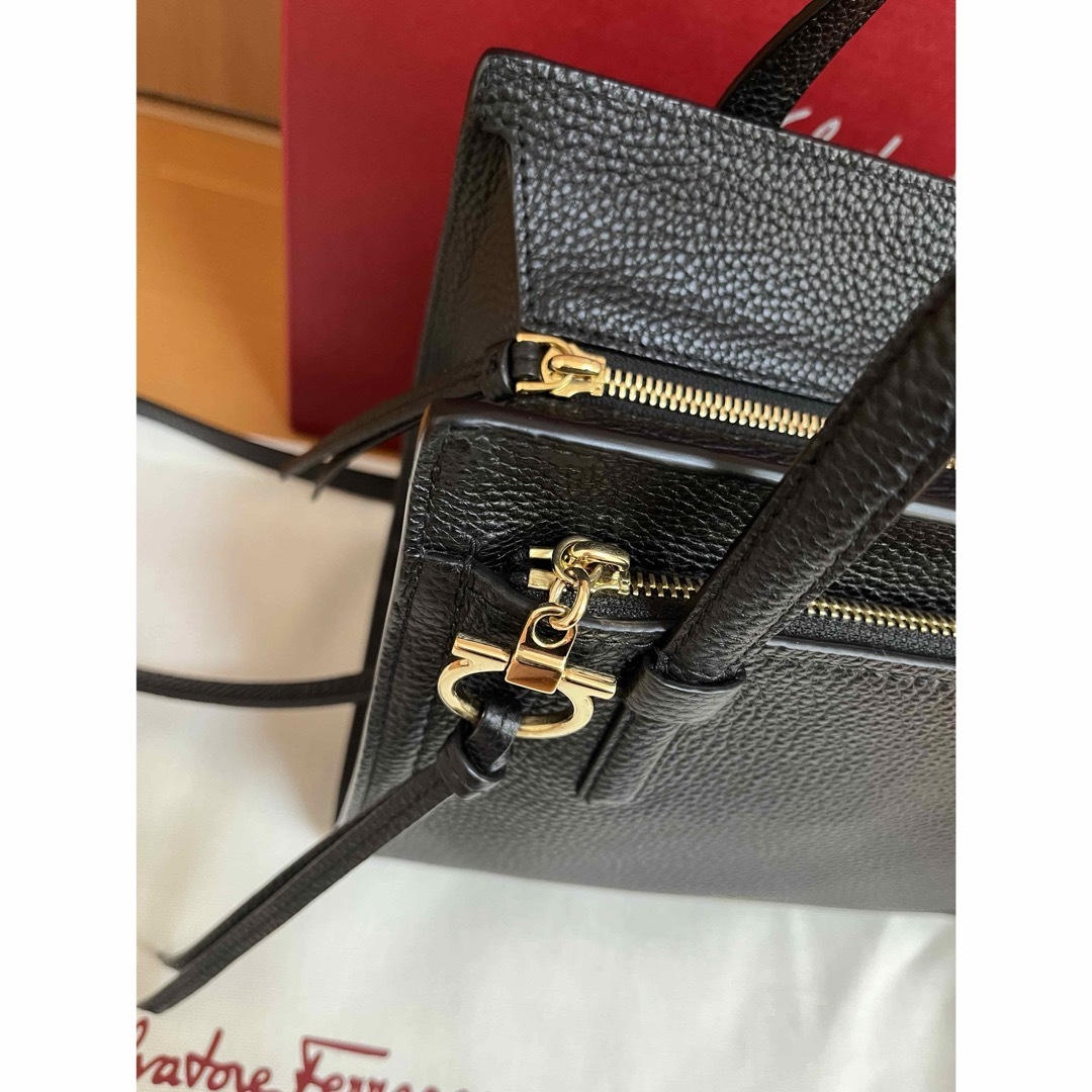 Salvatore Ferragamo(サルヴァトーレフェラガモ)の美品 サルヴァントーレスフェラガモ エイミー 2WAYバッグ 21F478 レディースのバッグ(ハンドバッグ)の商品写真