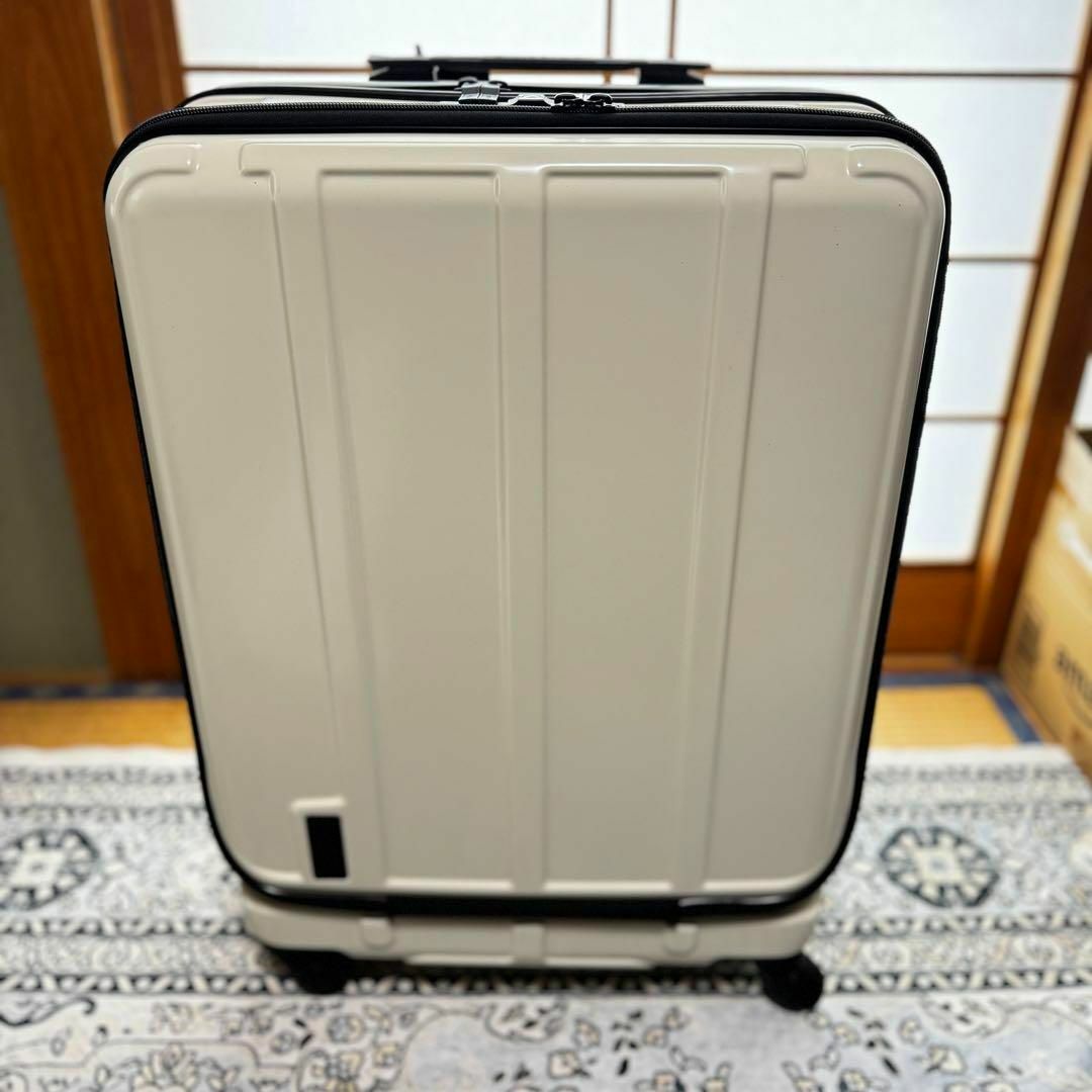 BRIEFING(ブリーフィング)の新品 ブリーフィング  キャリーケース  スーツケース 60L アイボリー レディースのバッグ(スーツケース/キャリーバッグ)の商品写真