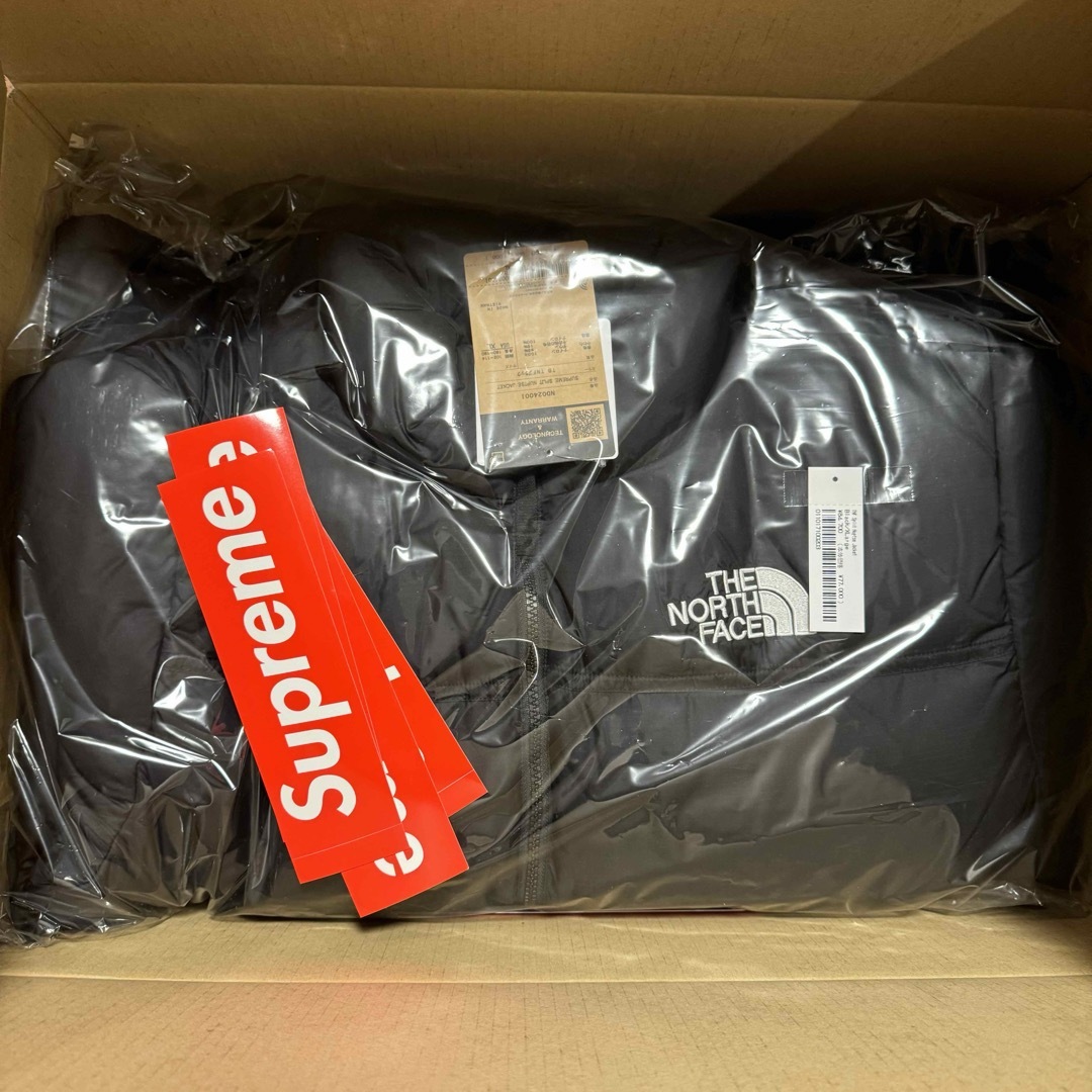 Supreme(シュプリーム)のSupreme TNF Split Nuptse Jacket Black XL メンズのジャケット/アウター(ダウンジャケット)の商品写真