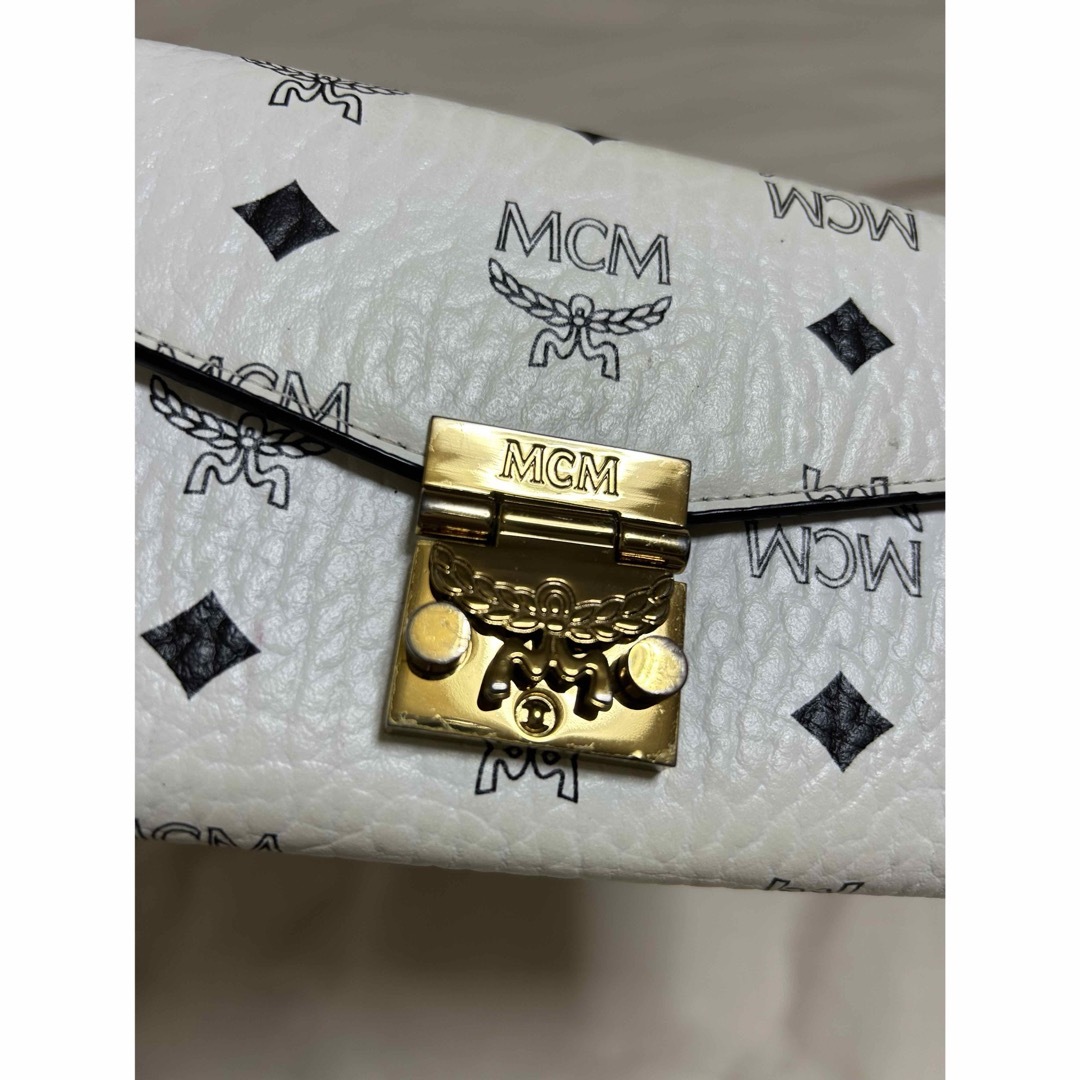 MCM(エムシーエム)のMCM エムシーエム チェーンウォレット 長財布 ヴィセトス 箱付き レディースのファッション小物(財布)の商品写真