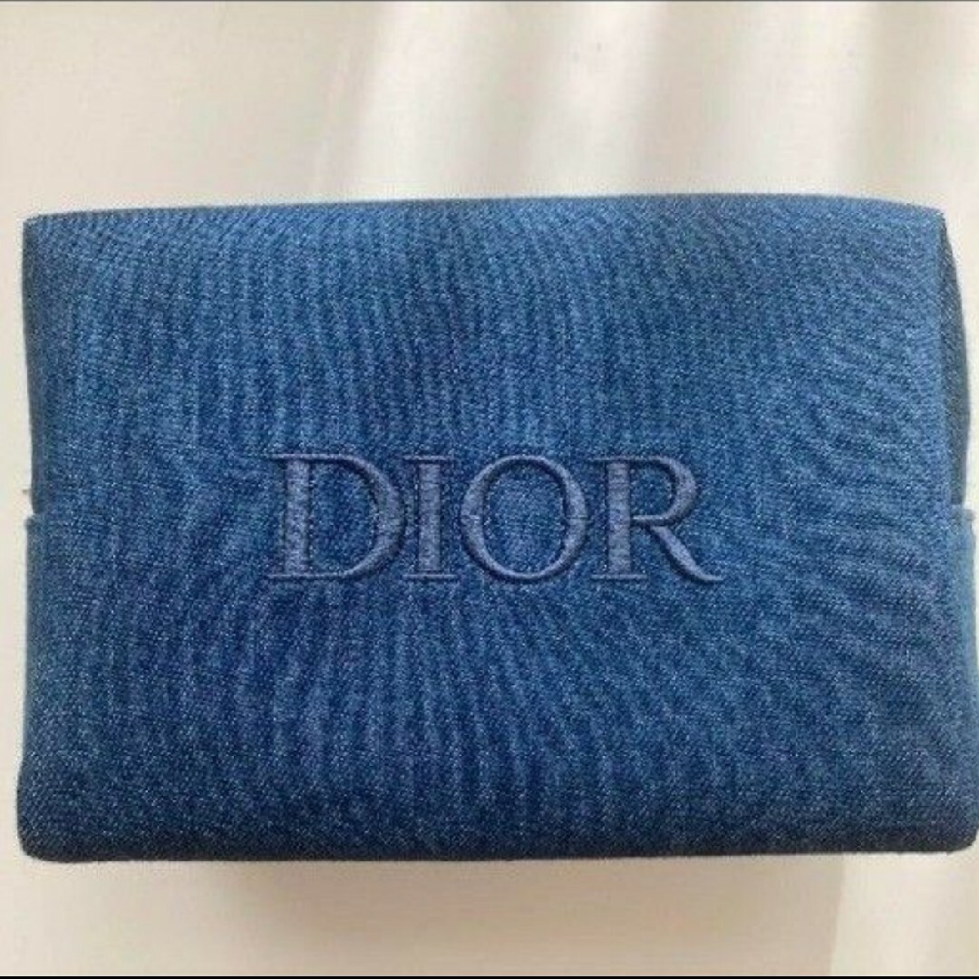 Christian Dior(クリスチャンディオール)のDIOR　ディオール　刺繍ロゴ入りデニムポーチ　ミニコスメ4点　ショッパー付き コスメ/美容のキット/セット(コフレ/メイクアップセット)の商品写真