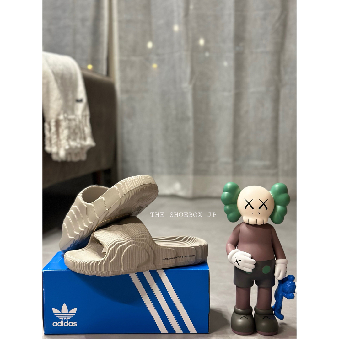 adidas(アディダス)の新品！アディダス アディレッタ22 スライド サンダル ブラウン 28.5cm メンズの靴/シューズ(サンダル)の商品写真