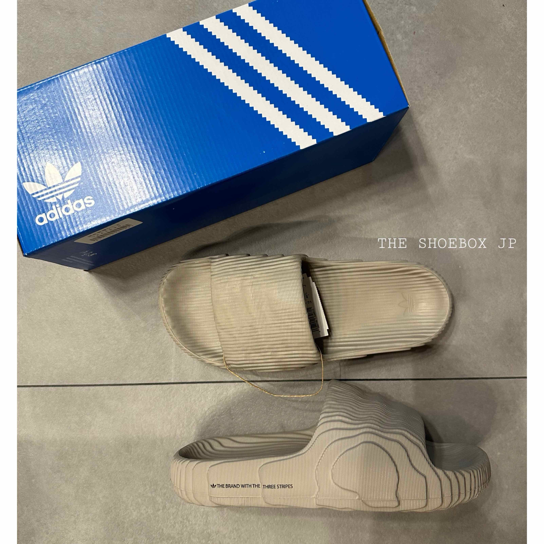 adidas(アディダス)の新品！アディダス アディレッタ22 スライド サンダル ブラウン 28.5cm メンズの靴/シューズ(サンダル)の商品写真