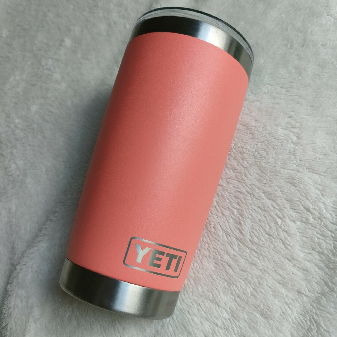 YETI(イエティ)のハワイ限定　YETI イエティ20Oz タンブラー　マグカップ　日本未発売カラー インテリア/住まい/日用品のキッチン/食器(タンブラー)の商品写真