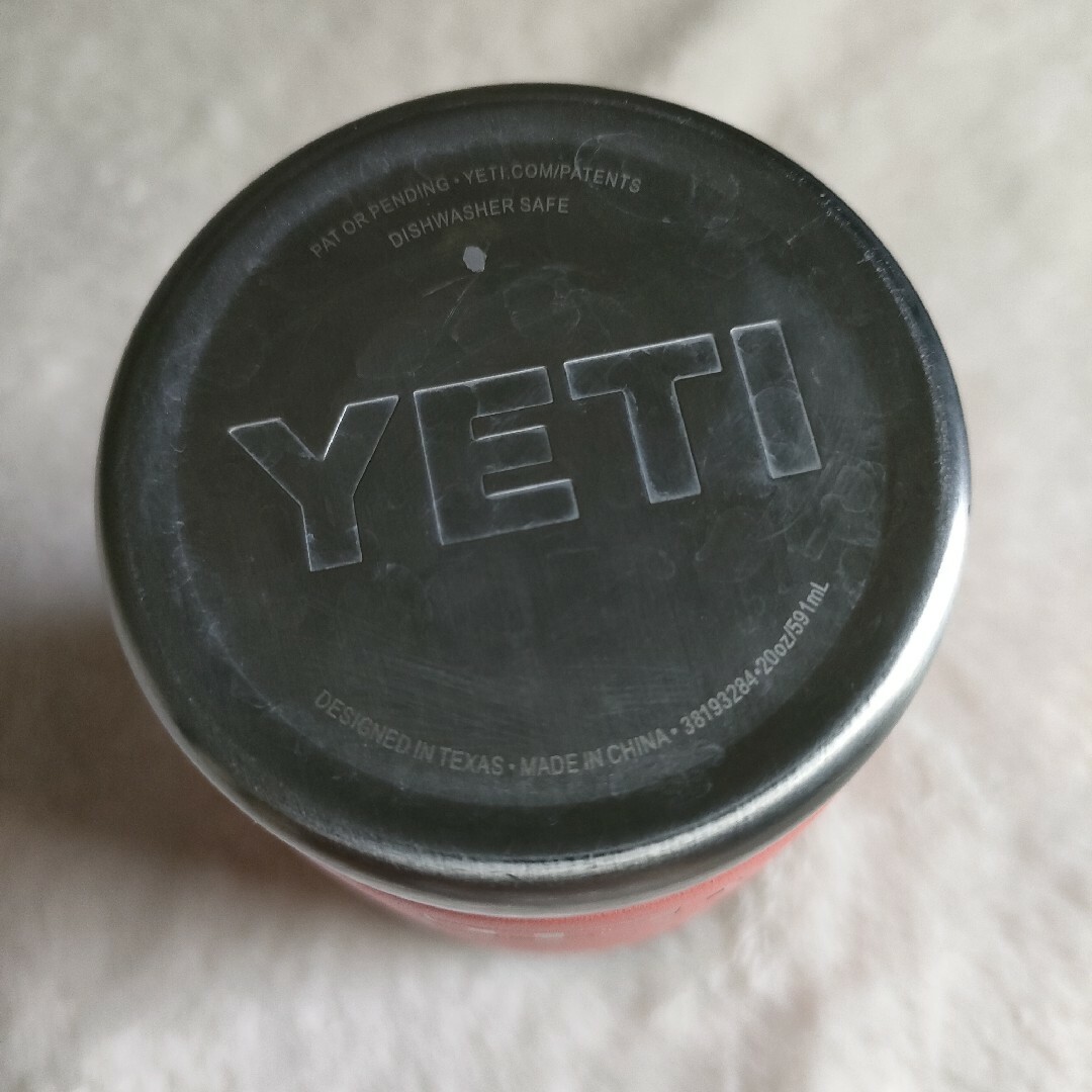 YETI(イエティ)のハワイ限定　YETI イエティ20Oz タンブラー　マグカップ　日本未発売カラー インテリア/住まい/日用品のキッチン/食器(タンブラー)の商品写真