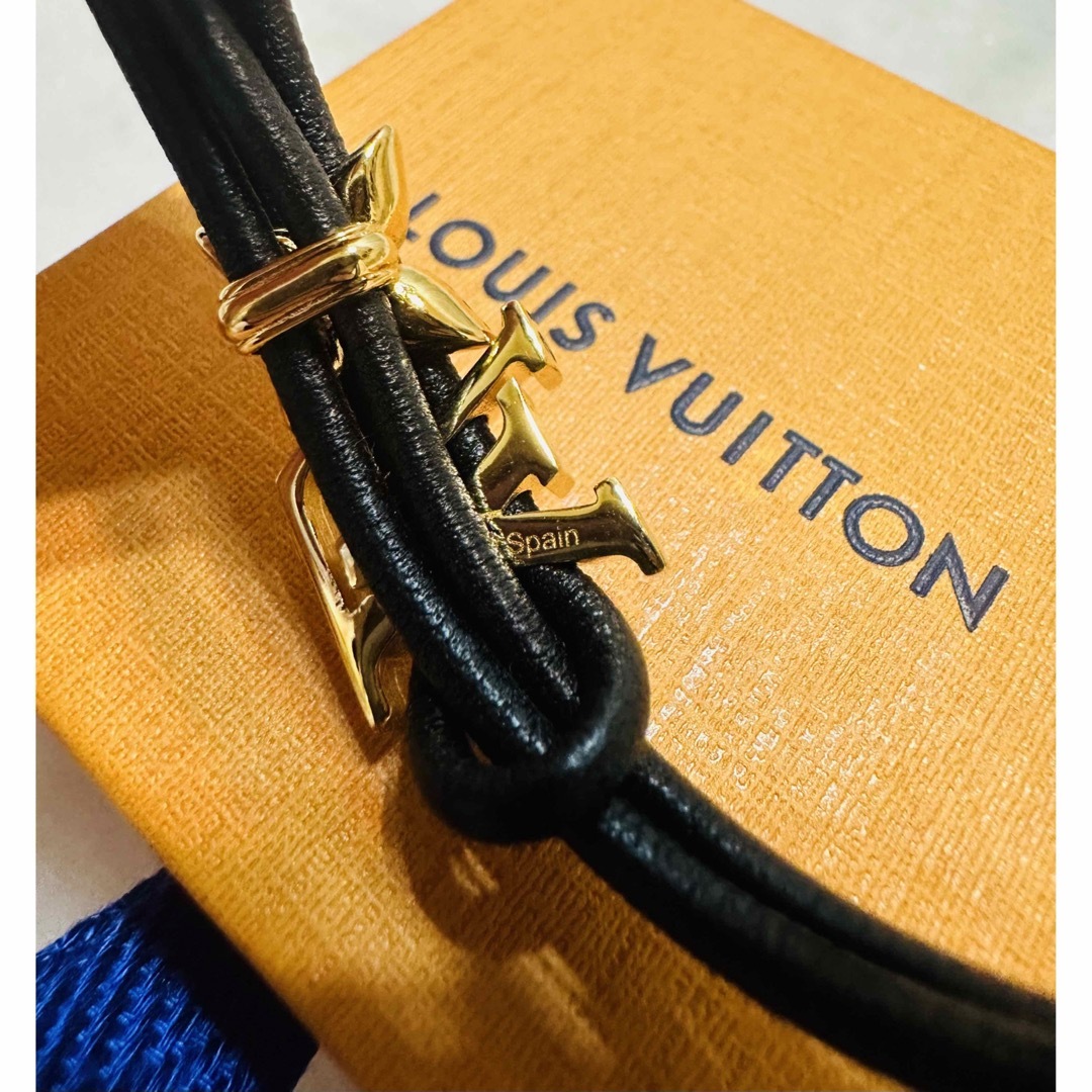 LOUIS VUITTON(ルイヴィトン)のヴィトン　ファッションジュエリー　ブレスレット･LV ブルーム レディースのアクセサリー(ブレスレット/バングル)の商品写真