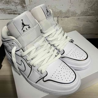 ジョーダン(Jordan Brand（NIKE）)のWMNS AIR JORDAN 1 MID SE CK6587 100(スニーカー)