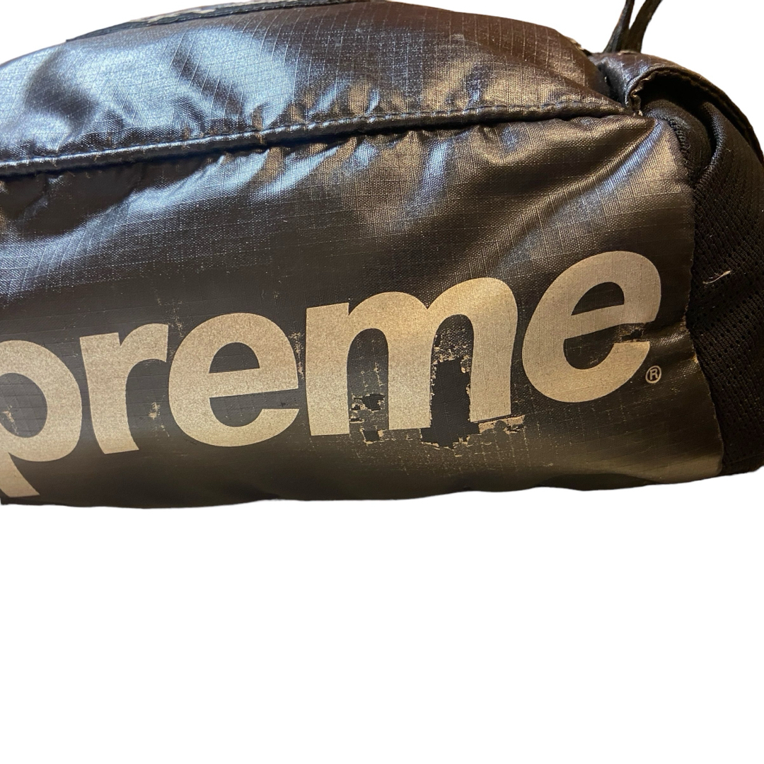 Supreme(シュプリーム)の★ supreme★ 完売品　シュプリーム　ウエストバッグ　ボディバッグ　黒 メンズのバッグ(ボディーバッグ)の商品写真