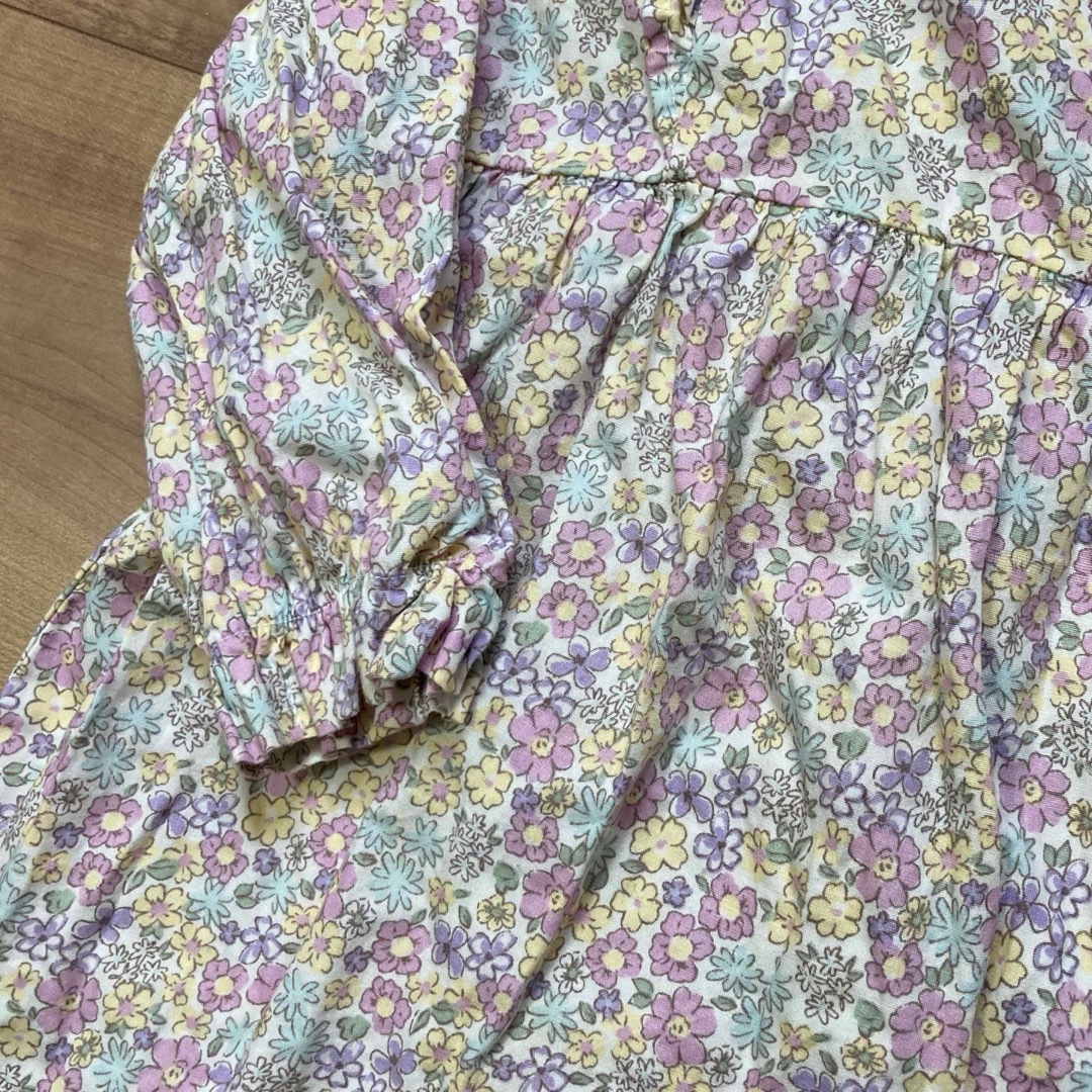 futafuta(フタフタ)の美品　95サイズ　フタフタ　トップス　花柄 キッズ/ベビー/マタニティのキッズ服女の子用(90cm~)(ブラウス)の商品写真