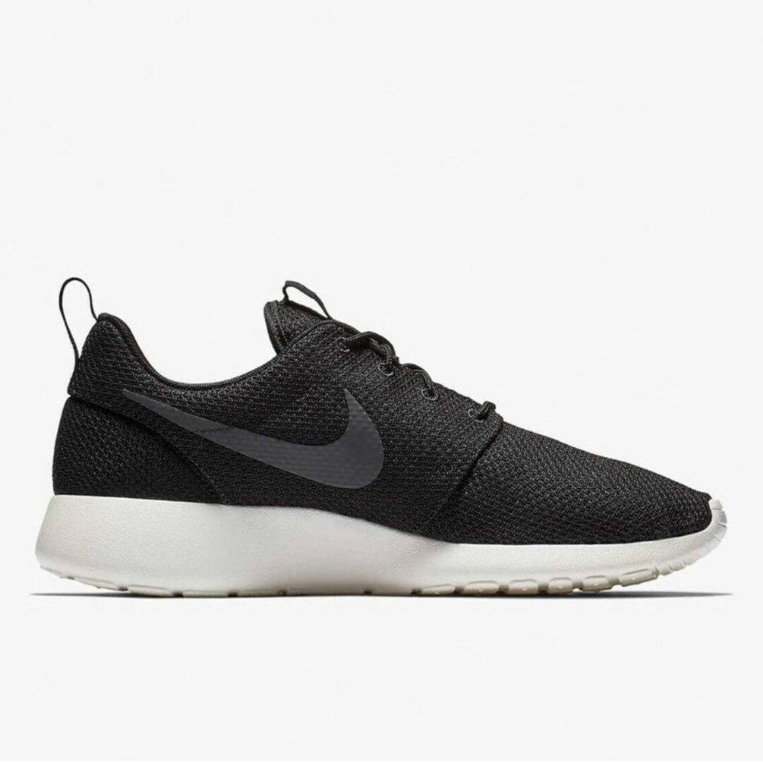 NIKE(ナイキ)のNIKE ROSHE ONE/軽量ランニング/27.0cm/新品 メンズの靴/シューズ(スニーカー)の商品写真