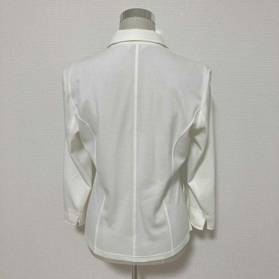 ⭐️フリーハンド テーラードジャケット 【M】 ホワイト 薄手 レディース レディースのジャケット/アウター(テーラードジャケット)の商品写真