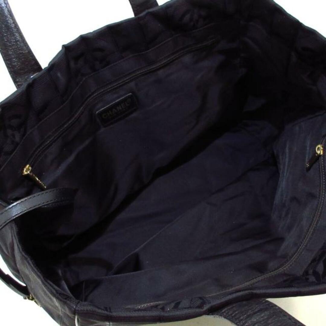 CHANEL(シャネル)のCHANEL(シャネル) トートバッグ ニュートラベルライントートMM A15991 黒 ナイロンジャガード×レザー	 レディースのバッグ(トートバッグ)の商品写真