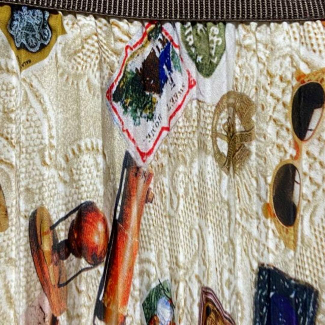 Lois CRAYON(ロイスクレヨン)のLois CRAYON(ロイスクレヨン) ロングスカート サイズM レディース - ベージュ×白×マルチ ウエストゴム/プリーツ レディースのスカート(ロングスカート)の商品写真