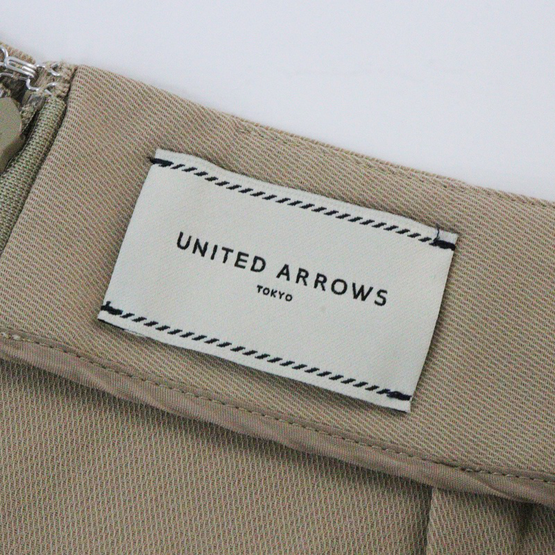 UNITED ARROWS(ユナイテッドアローズ)の2020SS ユナイテッドアローズ UNITED ARROWS UBCBコットンサイドベントタイトスカート 36/ベージュ【2400013761222】 レディースのスカート(ひざ丈スカート)の商品写真