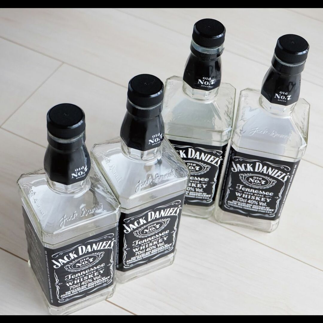 JACK DANIEL'S(ジャックダニエル)のジャックダニエル／700ml 空瓶4本 インテリア/住まい/日用品のインテリア小物(その他)の商品写真