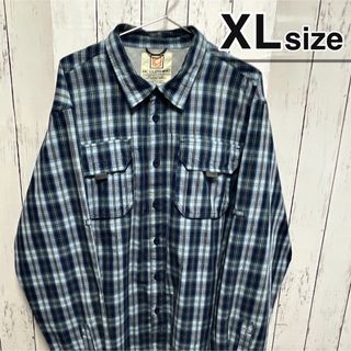 シャツ(shirts)のUSA古着　アウトドアシャツ　XL　ブルー　青　チェック柄　長袖　ダブルポケット(シャツ)