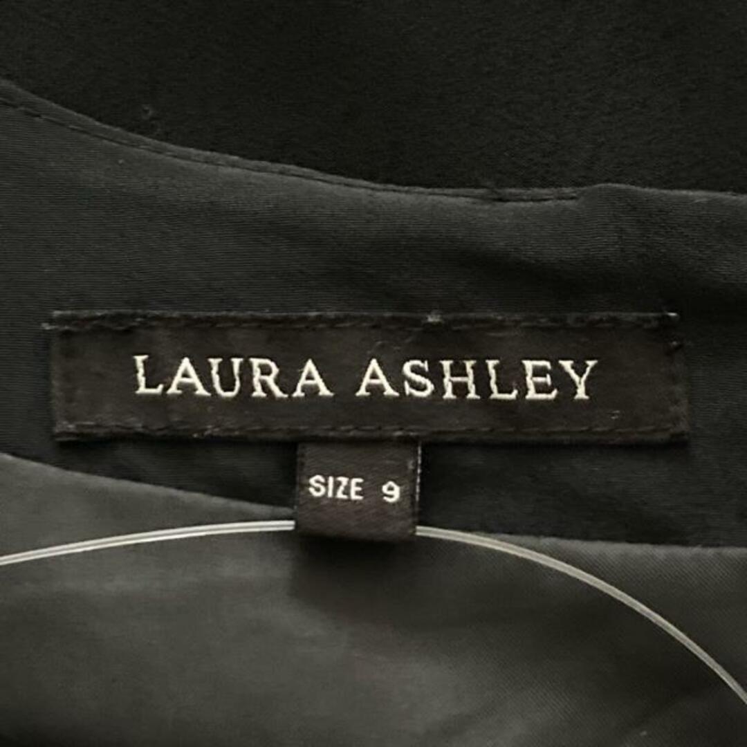 LAURA ASHLEY(ローラアシュレイ)のLAURAASHLEY(ローラアシュレイ) ワンピース サイズ9 M レディース - ダークグレー×黒 Vネック/半袖/ひざ丈/リボン レディースのワンピース(その他)の商品写真