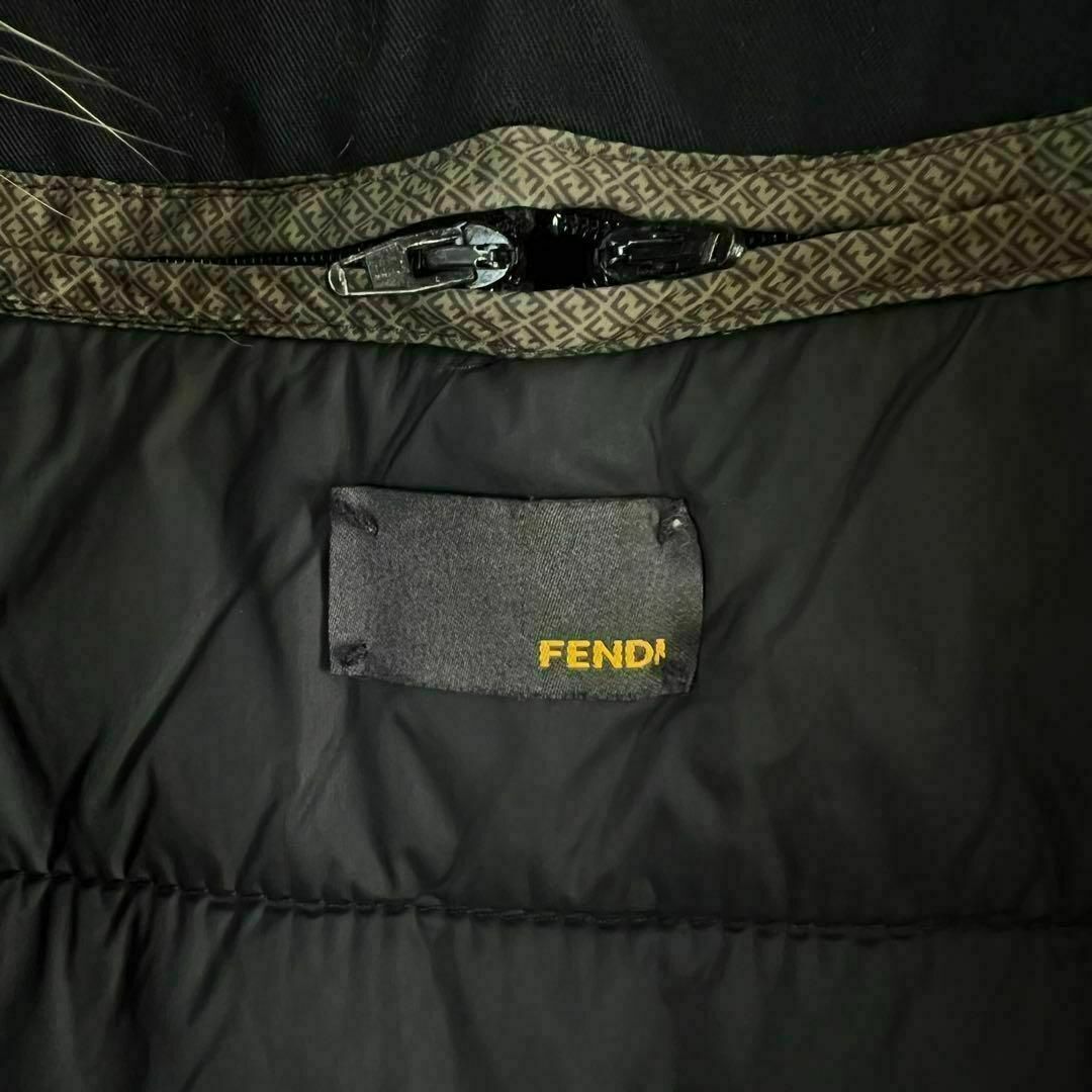 FENDI(フェンディ)の38 フェンディ 中綿ライナー ファー付き ステンカラーコート ブラック レディースのジャケット/アウター(ロングコート)の商品写真