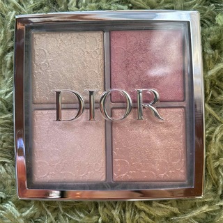 ディオール(Dior)のDIOR バックステージ　グロウパレット　004(フェイスカラー)