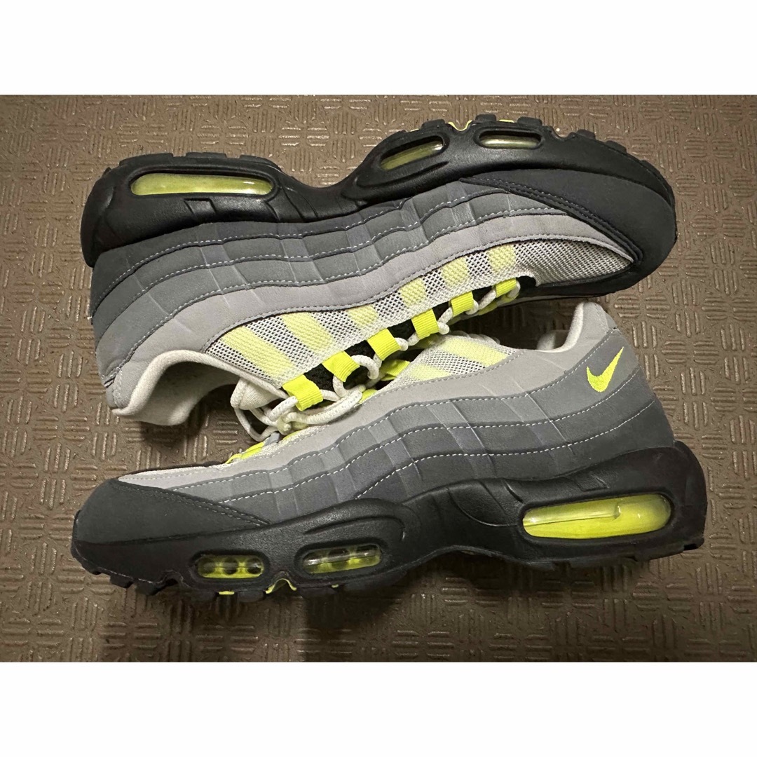 NIKE(ナイキ)の2020 NIKE AIR MAX 95 OG イエローグラデ US10 メンズの靴/シューズ(スニーカー)の商品写真