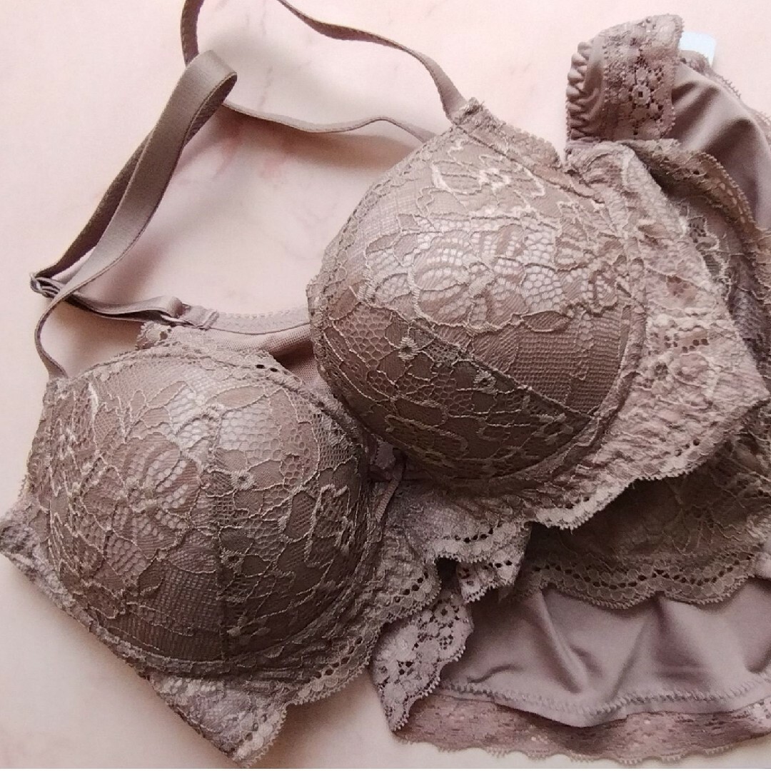fran de lingerie(フランデランジェリー)のブラ＆ショーツセット レディースの下着/アンダーウェア(ブラ&ショーツセット)の商品写真