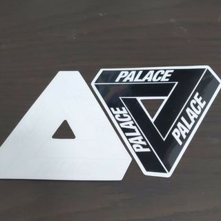 PALACE - (一辺9cm)PALACE パレス　ステッカー