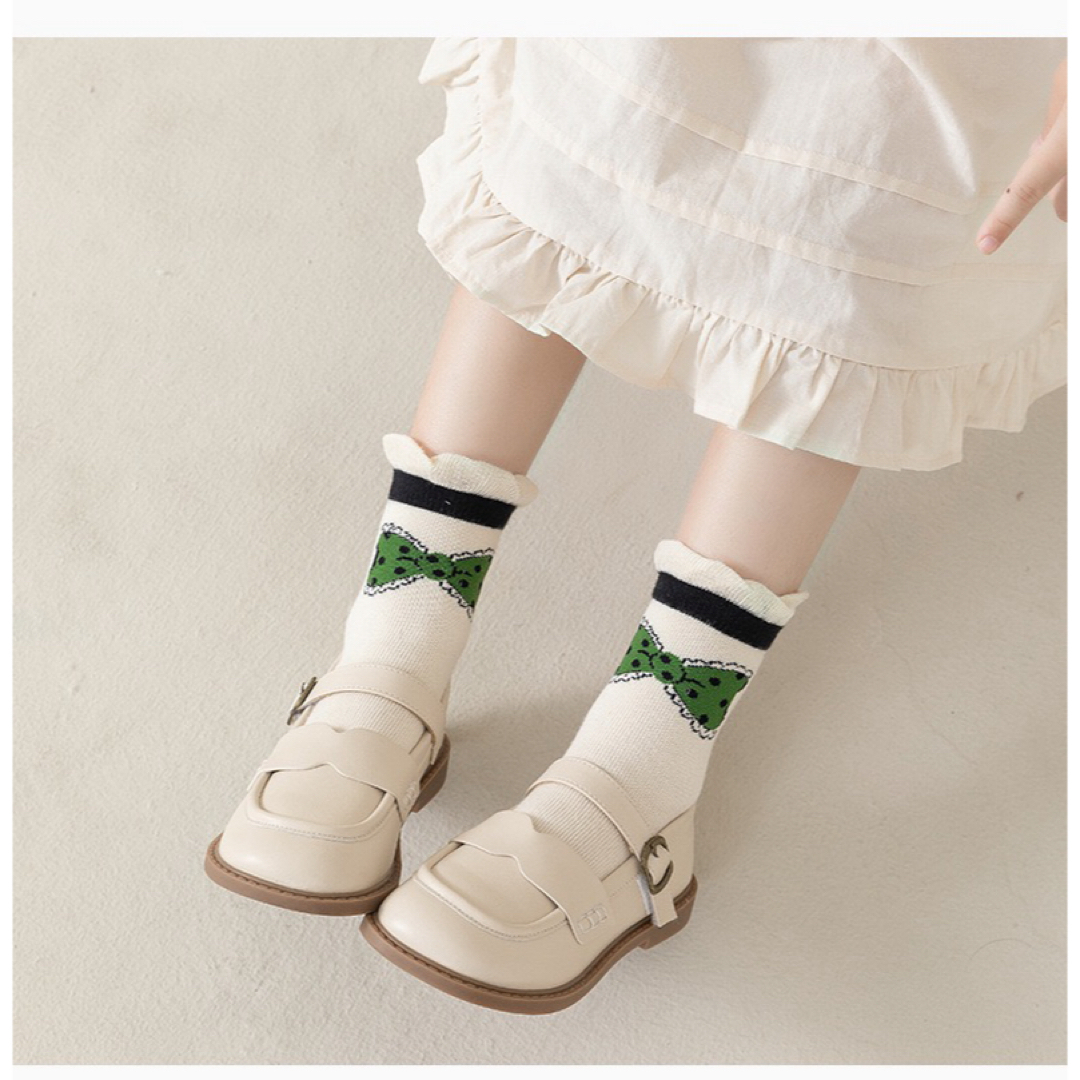 ENDO SOCKS新商品春が来た白い小花デザインの可愛い女子の靴下5点セット キッズ/ベビー/マタニティのこども用ファッション小物(靴下/タイツ)の商品写真