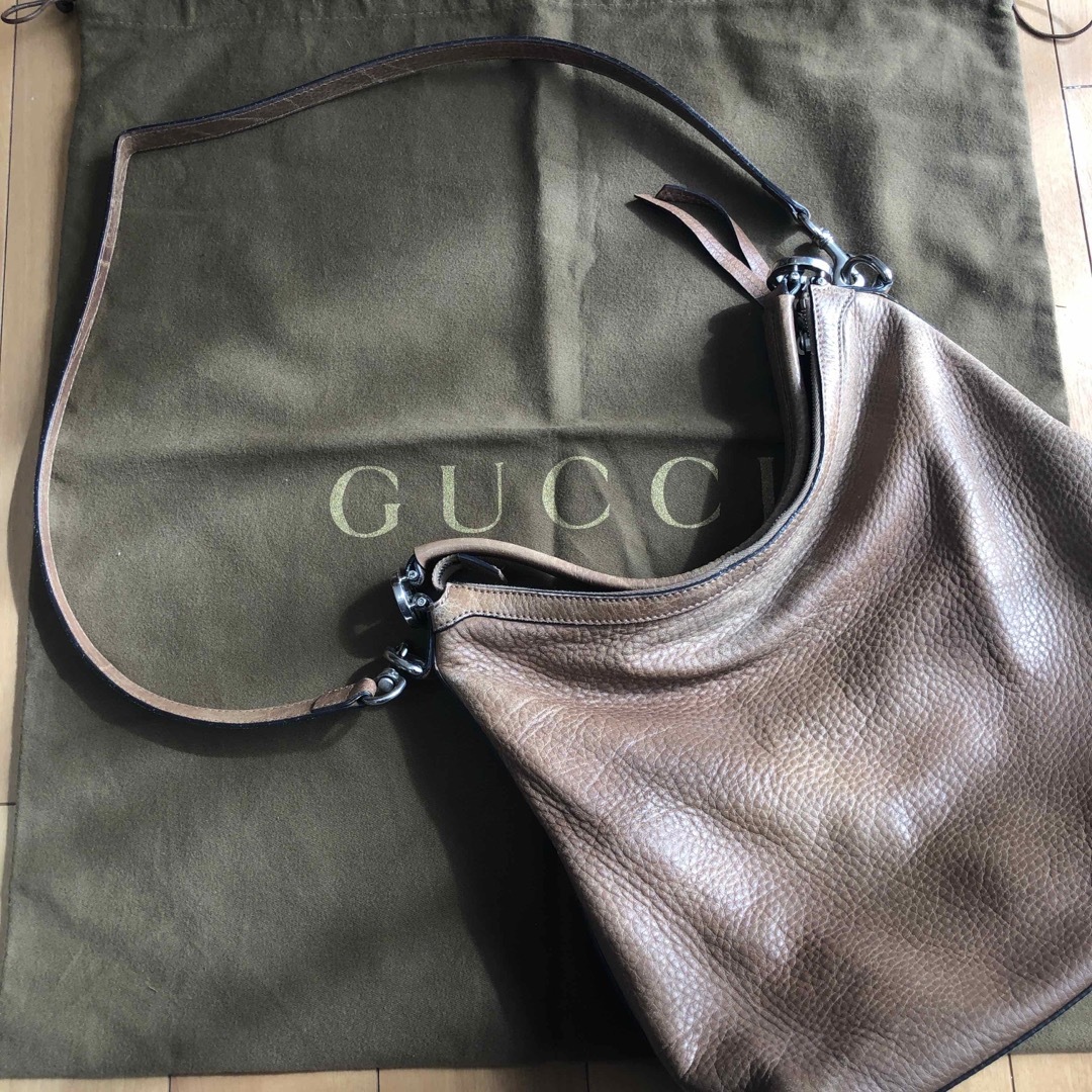 Gucci(グッチ)の正規品 GUCCI ショルダーバッグ グッチ 革 レディースのバッグ(ショルダーバッグ)の商品写真