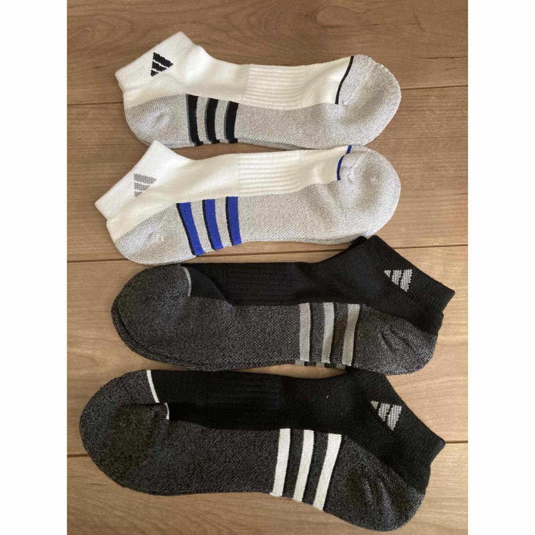 adidas(アディダス)の★新品　4足セット★コストコ　アディダス　メンズ　ソックス メンズのレッグウェア(ソックス)の商品写真