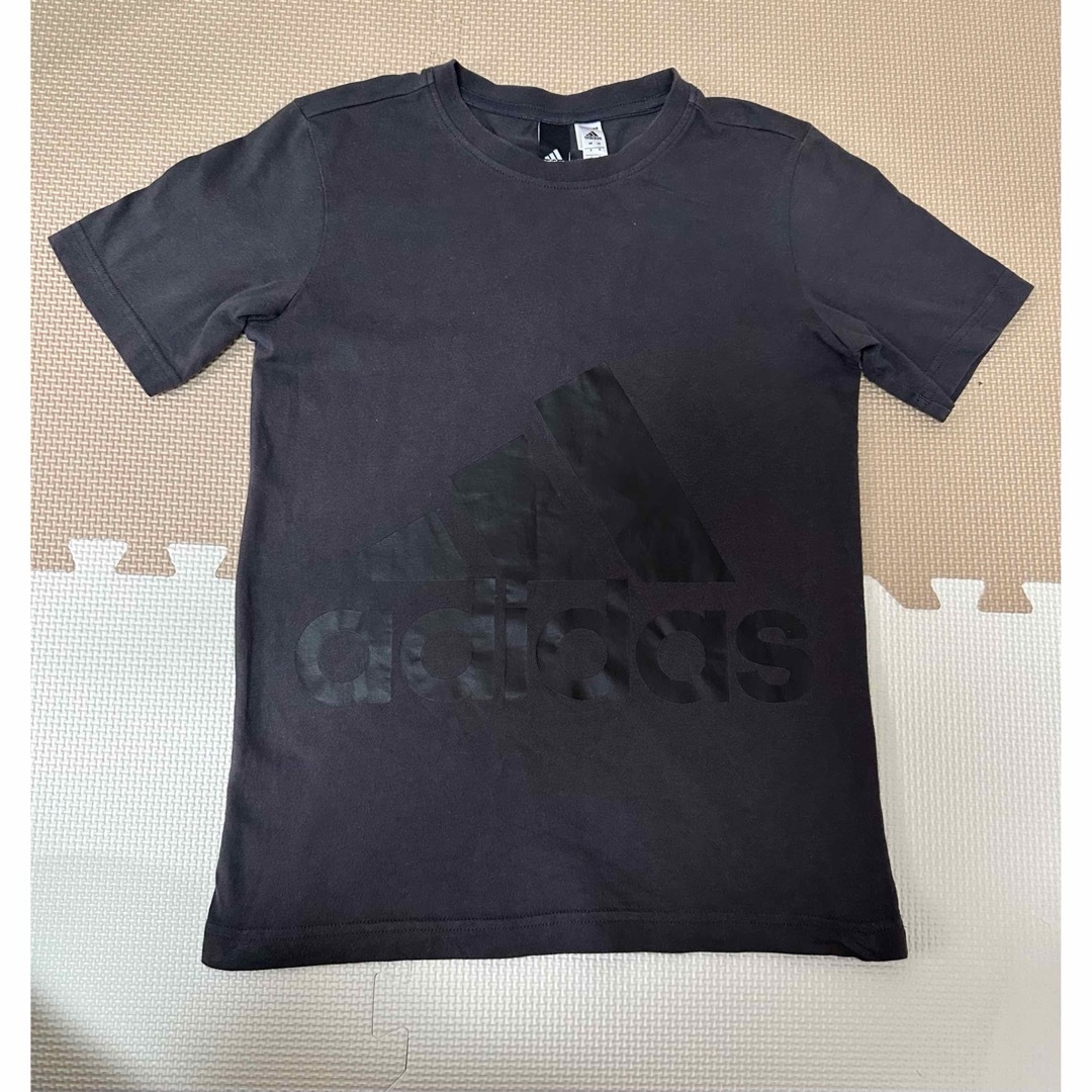 adidas(アディダス)の【アディダス】男の子 ボーイズ ジュニア長袖 半袖　ロゴTシャツ 140cm キッズ/ベビー/マタニティのキッズ服男の子用(90cm~)(Tシャツ/カットソー)の商品写真