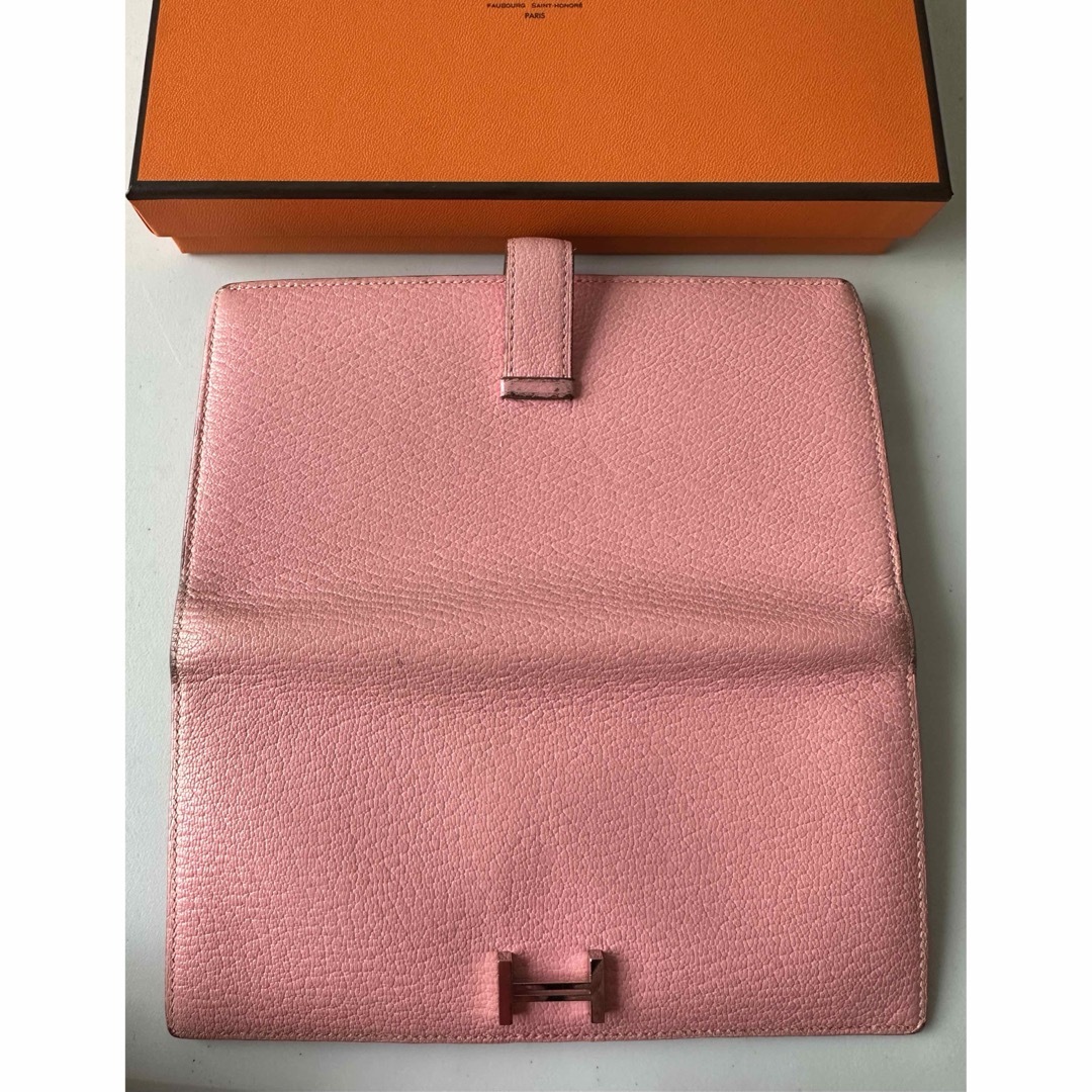 Hermes(エルメス)のHERMES エルメス　べアン　ピンク　ローズコンフェッティ　 レディースのファッション小物(財布)の商品写真