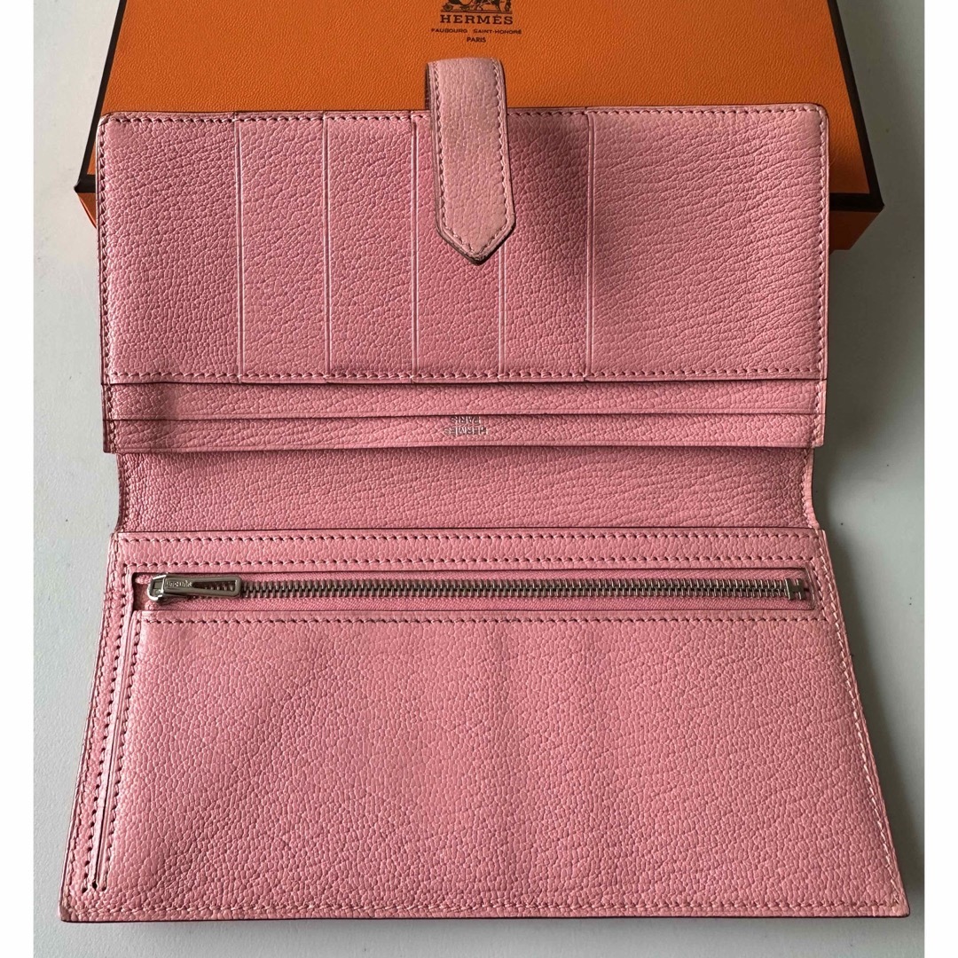 Hermes(エルメス)のHERMES エルメス　べアン　ピンク　ローズコンフェッティ　 レディースのファッション小物(財布)の商品写真