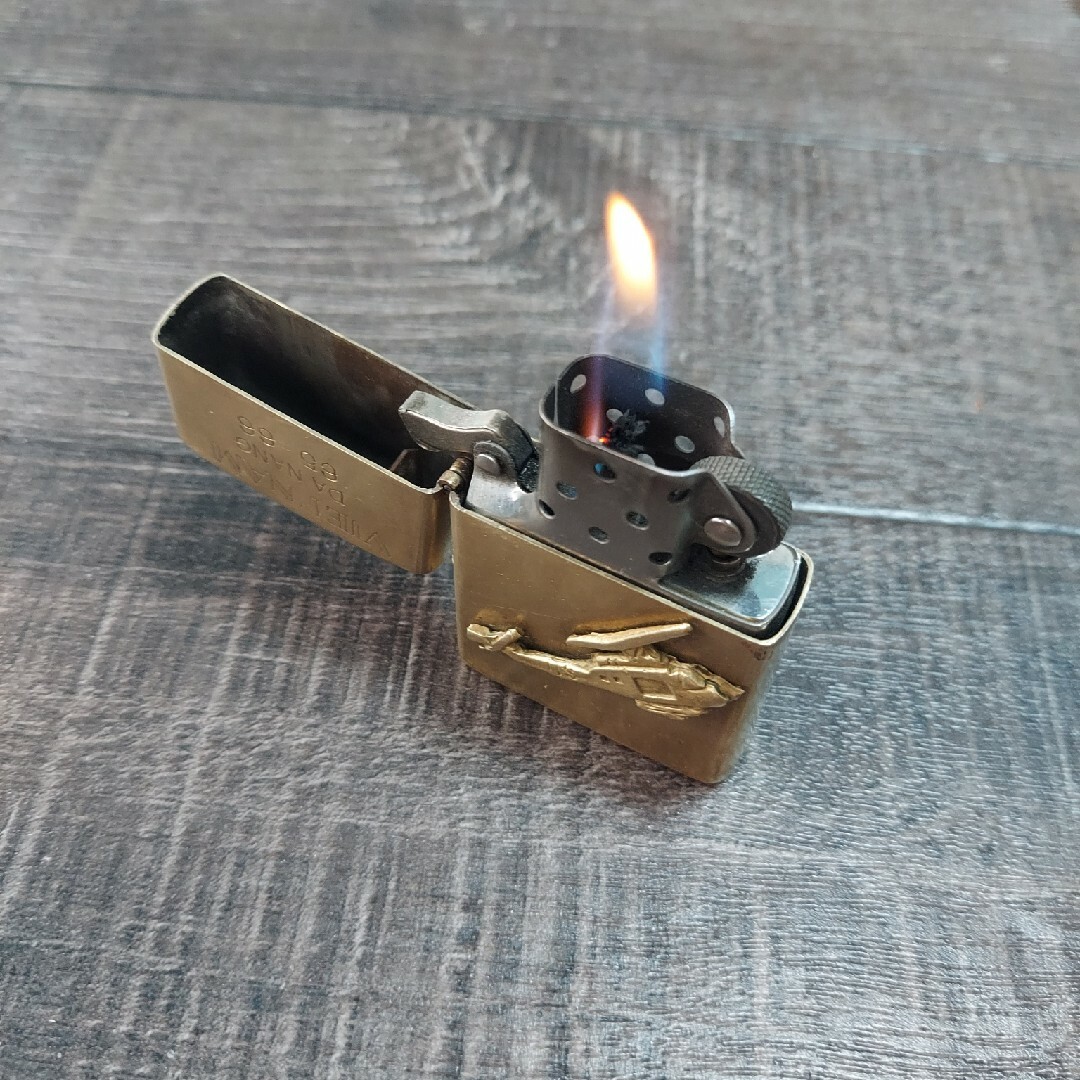 ZIPPO(ジッポー)のZIPPO VIETNAM ヘリコプター メンズのファッション小物(タバコグッズ)の商品写真