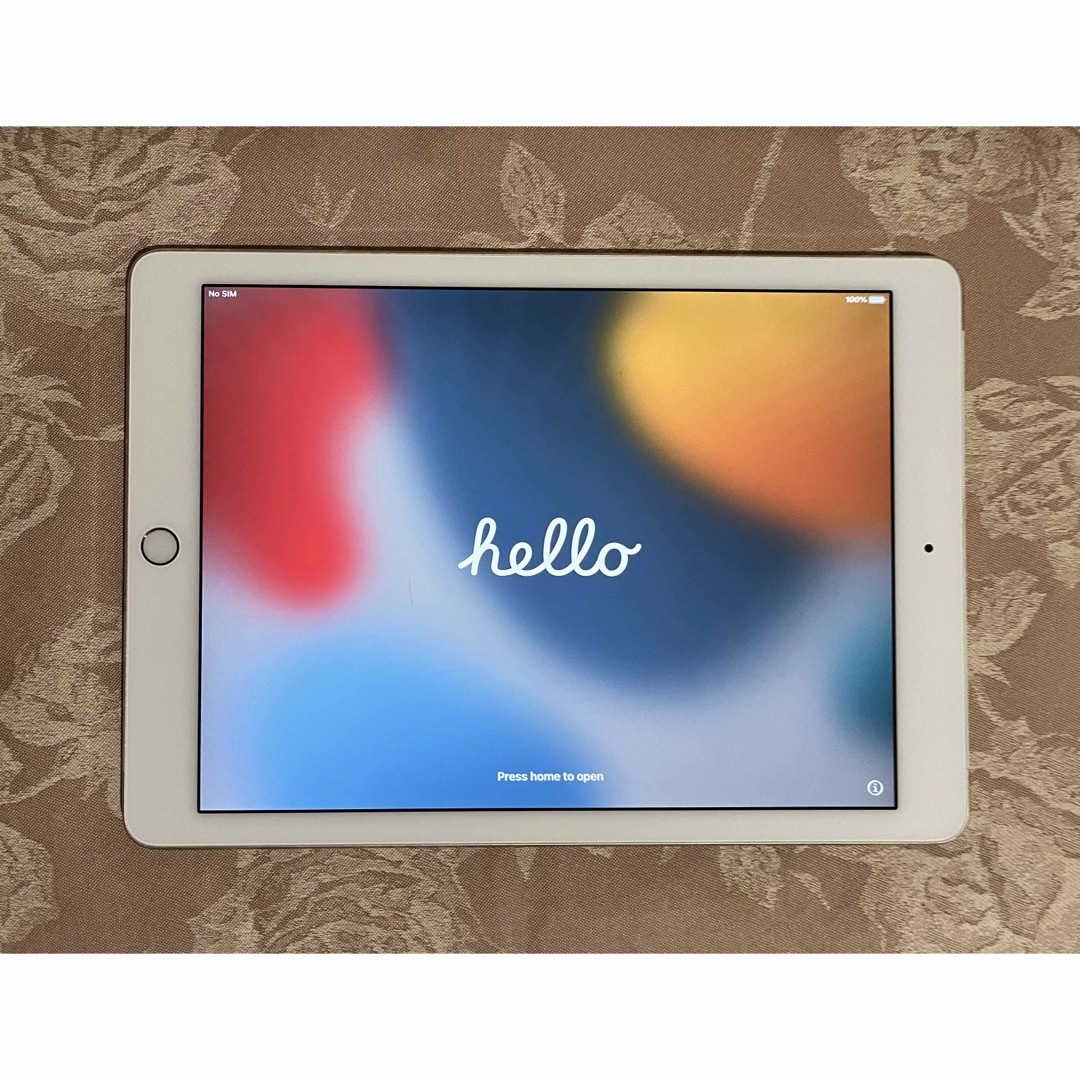 iPad(アイパッド)のiPad Air 2 Wi-Fi 128GB ゴールド スマホ/家電/カメラのPC/タブレット(タブレット)の商品写真
