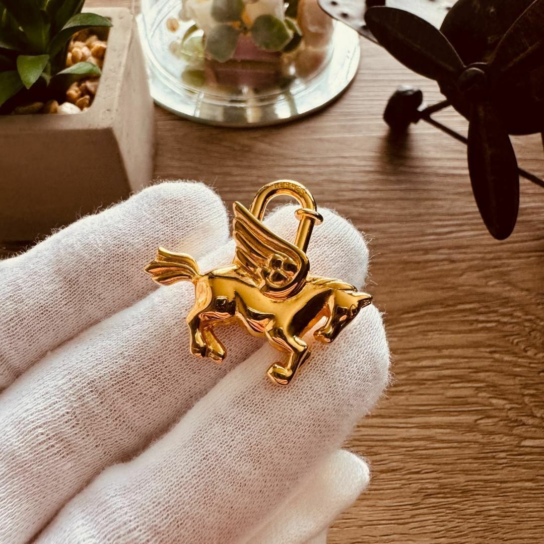 HERMES - ◇エルメス◇ カデナ ブランド ペガサス チャーム GP HERMES - ◇エルメス◇ カデナ ブランド ペガサス チャーム GP