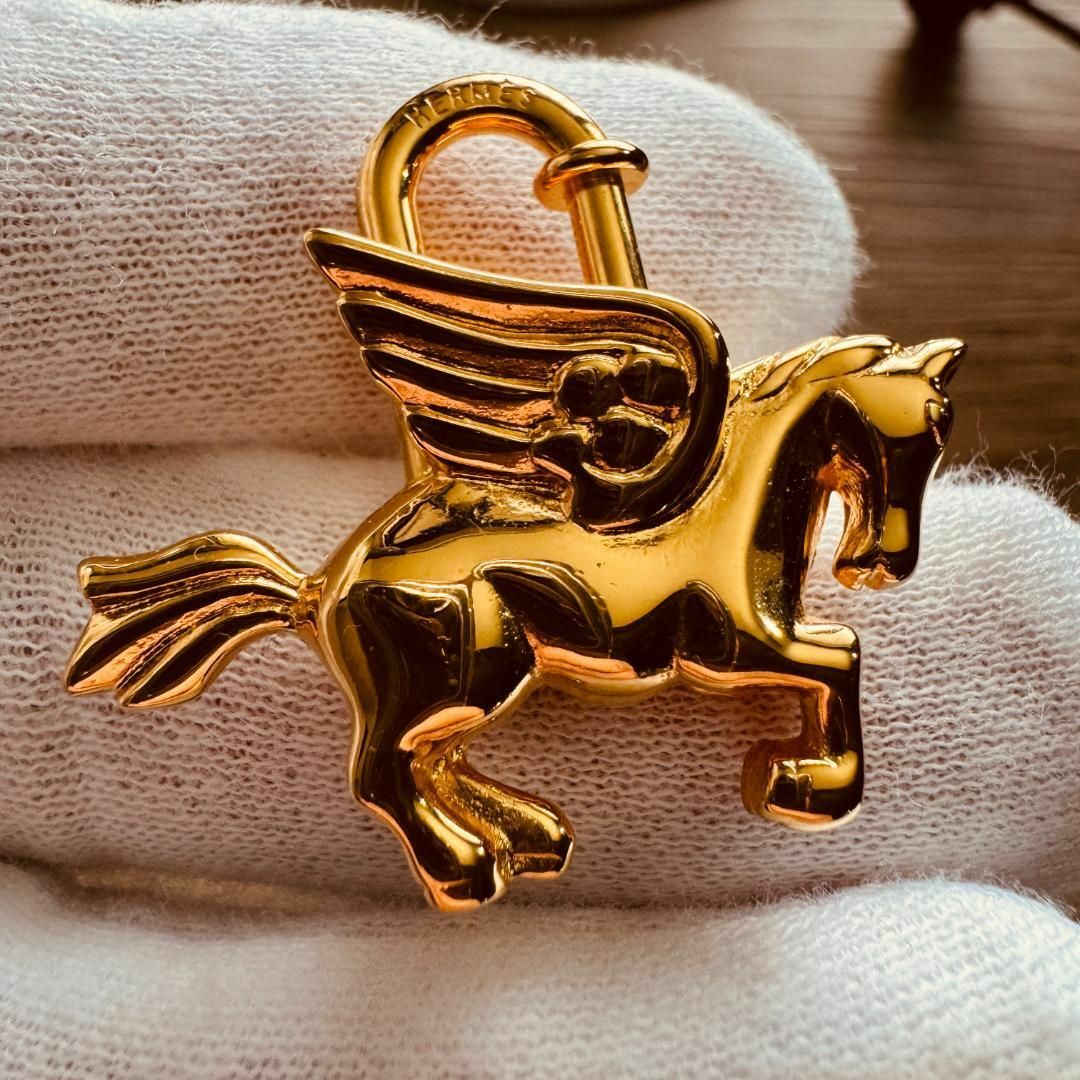 HERMES - ◇エルメス◇ カデナ ブランド ペガサス チャーム GP HERMES - ◇エルメス◇ カデナ ブランド ペガサス チャーム GP