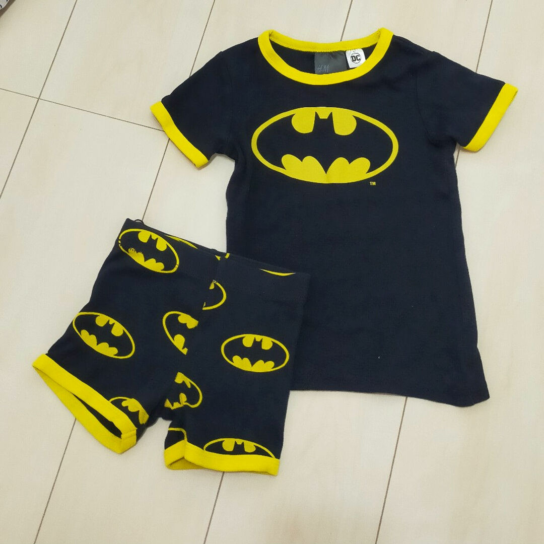 H&M(エイチアンドエム)のバットマン　黒　マーベル　Disney　ディズニー　パンツ　Tシャツ　セット キッズ/ベビー/マタニティのベビー服(~85cm)(Ｔシャツ)の商品写真