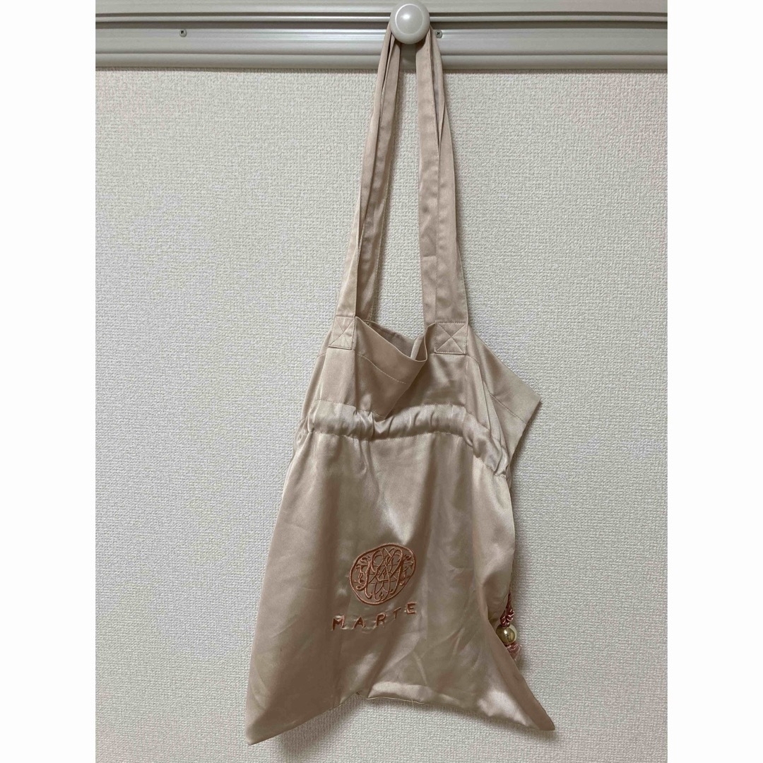 Marte(マルテ)のMARTE サテン　巾着　トートバッグ　マルテ　オリジナル　ピンク　ヴィンテージ レディースのバッグ(トートバッグ)の商品写真