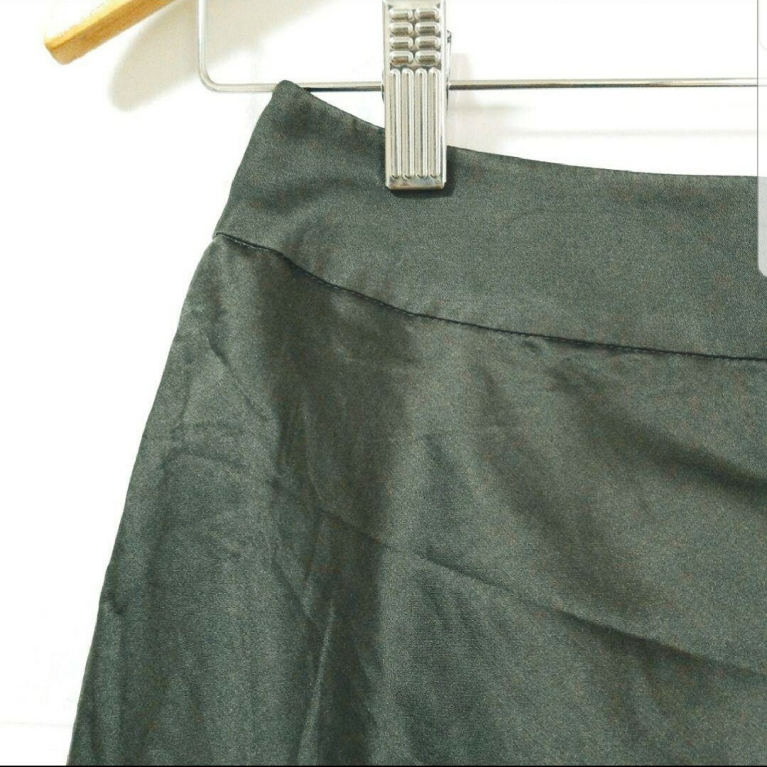 LOUNIE(ルーニィ)のルーニィ 春夏 カーキ系 シルク混 アシンメトリー フレアスカート 38(M) レディースのスカート(ひざ丈スカート)の商品写真