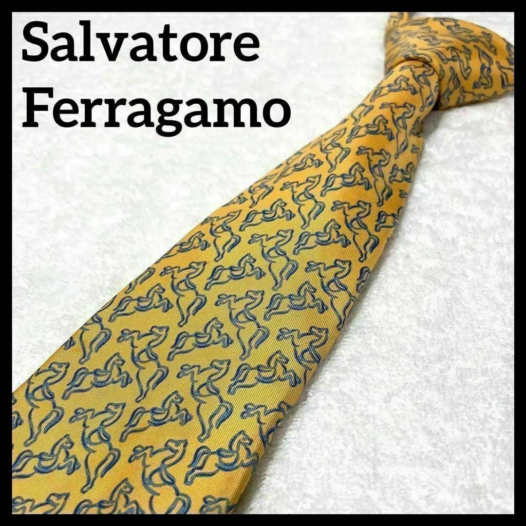 Salvatore Ferragamo(サルヴァトーレフェラガモ)の訳あり　ネクタイ　サルヴァトーレ　フェラガモ　紳士　スーツ　トラッド　クレスト メンズのファッション小物(ネクタイ)の商品写真