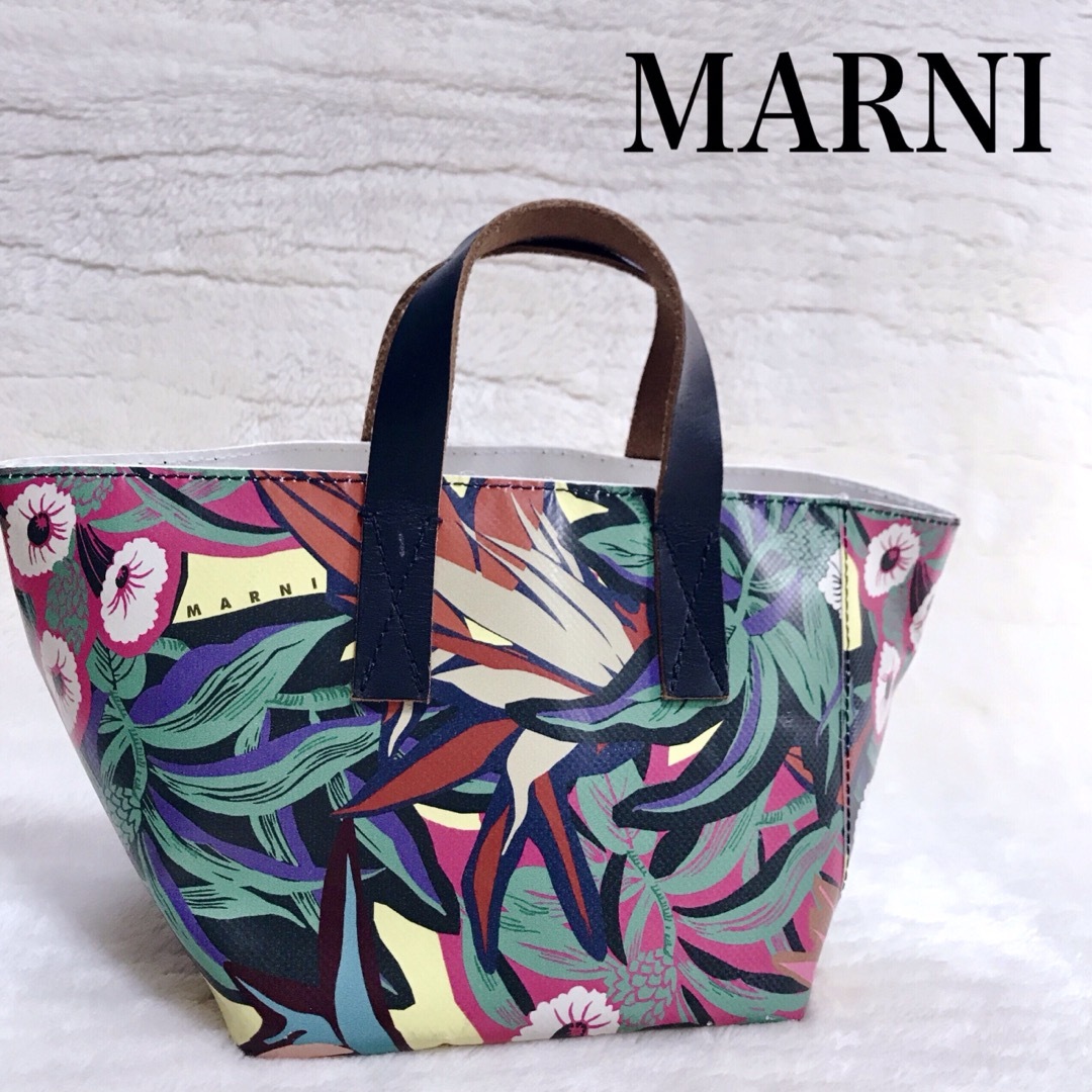 Marni(マルニ)のMARNI PVCレザー フラワー トートバッグ ハンドバッグ マルチカラー レディースのバッグ(ハンドバッグ)の商品写真