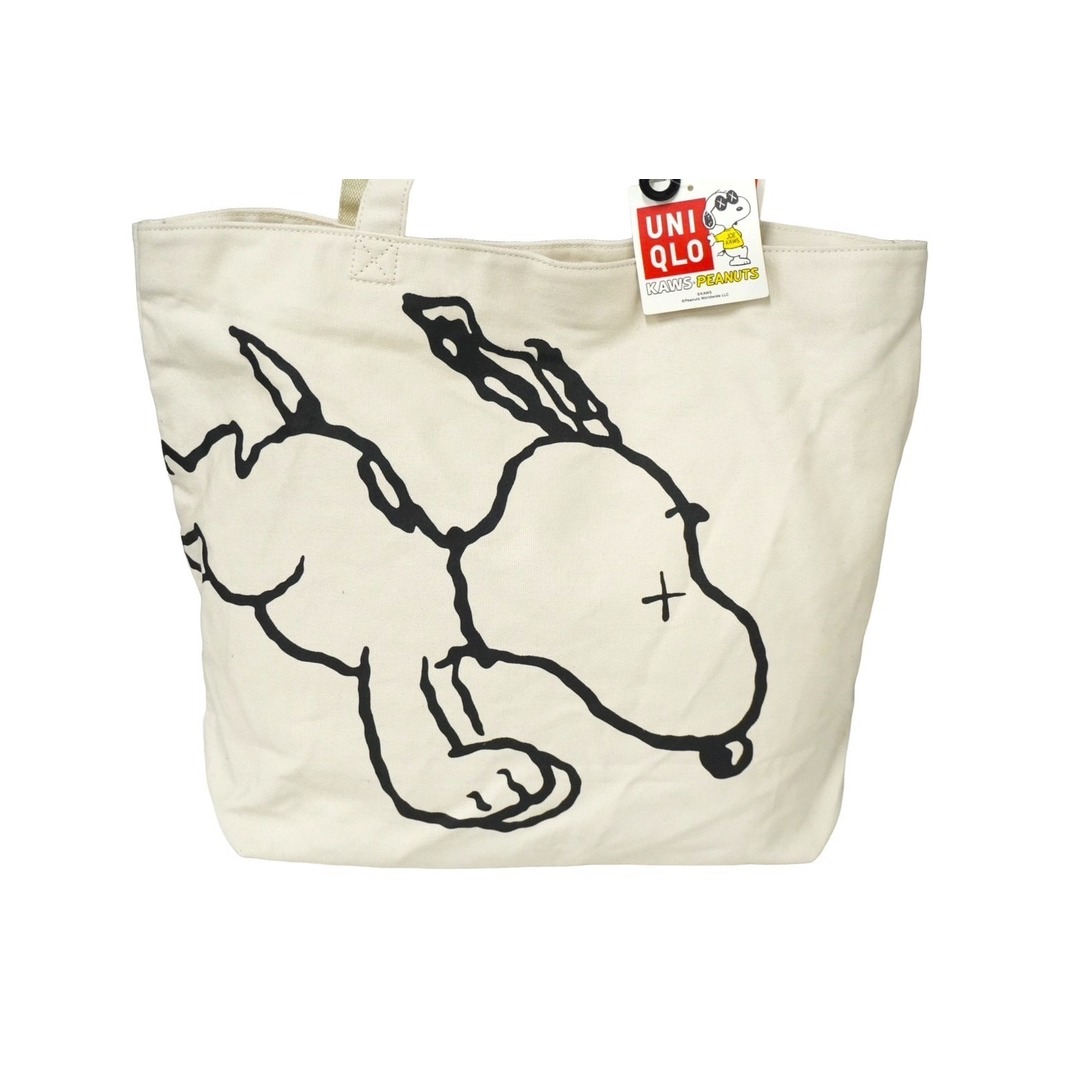 新品未使用品 KAWS×UNIQLO カウズ×ユニクロ トートバッグ ピーナッツ 401707 シルバー金具 中古 60967 レディースのバッグ(トートバッグ)の商品写真