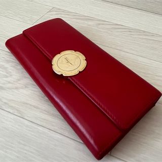 Salvatore Ferragamo(財布 ・ レッド/赤色系)のフリマアイテム一覧 Salvatore Ferragamo(財布 ・ レッド/赤色系)のフリマアイテム一覧