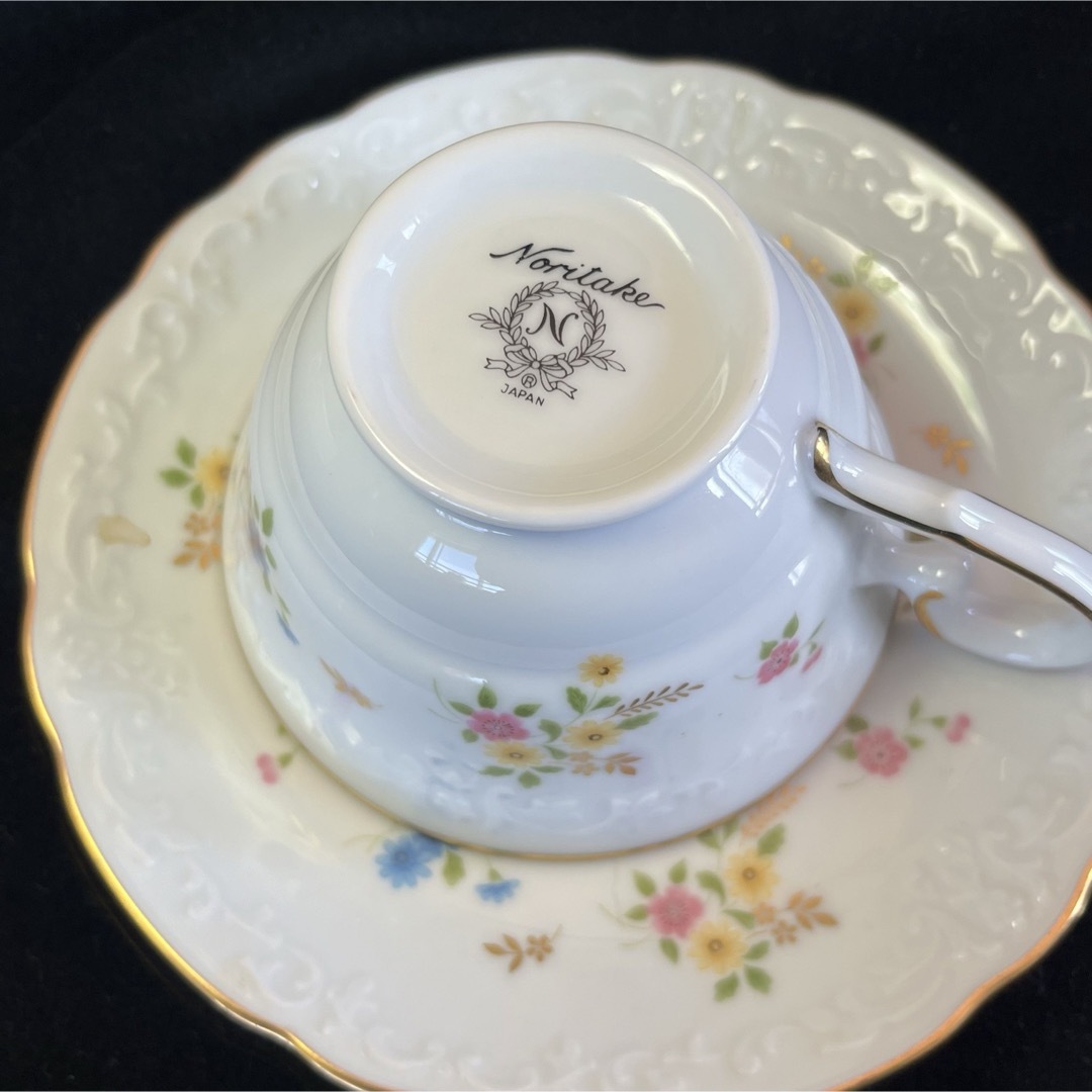 Noritake(ノリタケ)のノリタケ  カップソーサー  金彩　小花柄　昭和レトロ　ヴィンテージ  未使用 インテリア/住まい/日用品のキッチン/食器(グラス/カップ)の商品写真