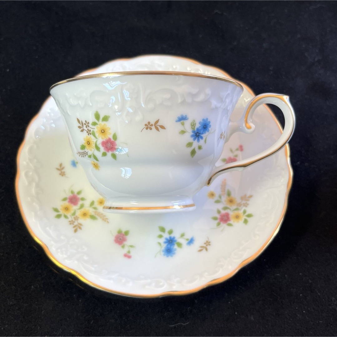 Noritake(ノリタケ)のノリタケ  カップソーサー  金彩　小花柄　昭和レトロ　ヴィンテージ  未使用 インテリア/住まい/日用品のキッチン/食器(グラス/カップ)の商品写真