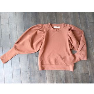 マウジー(moussy)のMOUSSY　パフスリーブカットソー　美品　ぽわん袖(カットソー(長袖/七分))