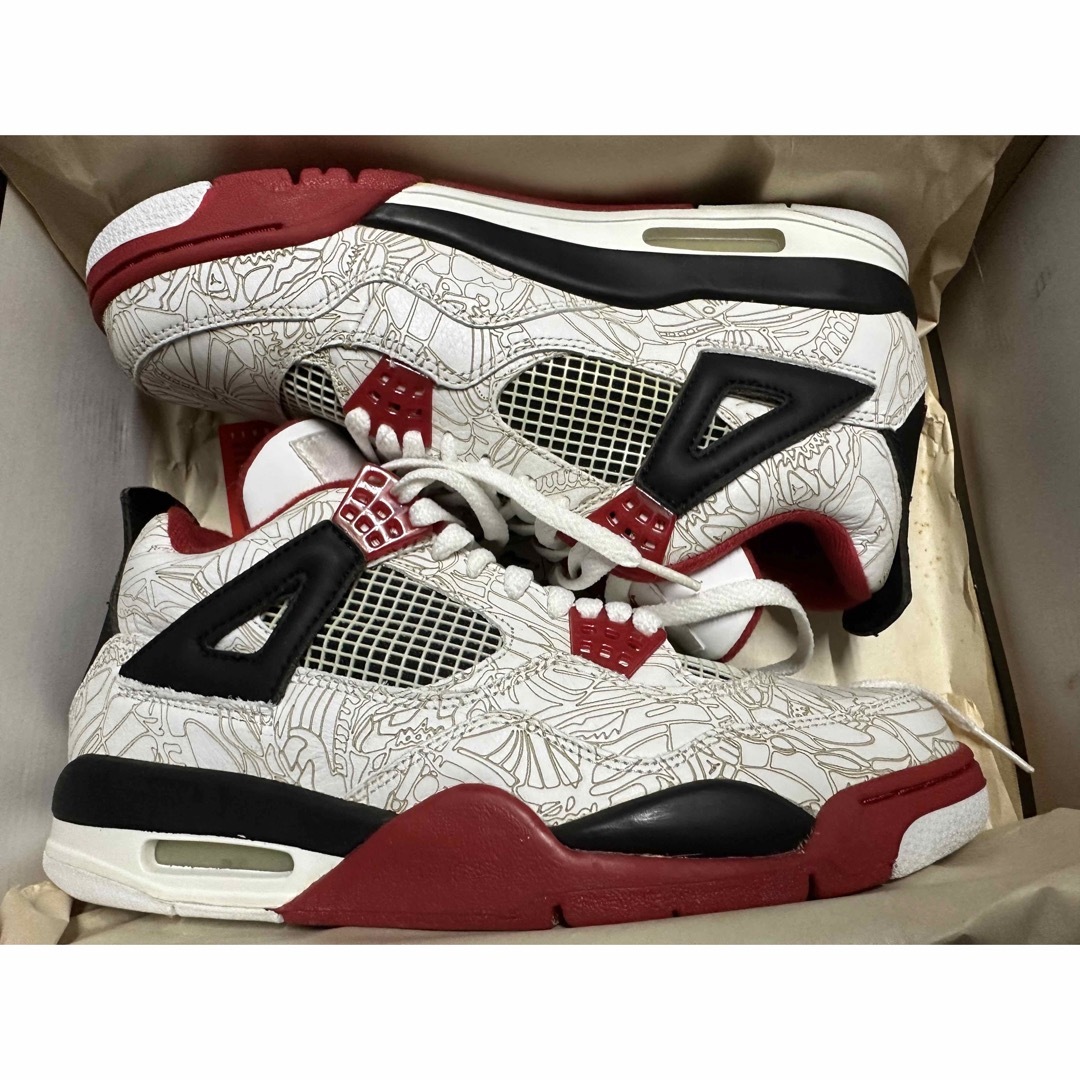 NIKE(ナイキ)の2005 NIKE AIR JORDAN 4 RETRO LASER US8.5 メンズの靴/シューズ(スニーカー)の商品写真